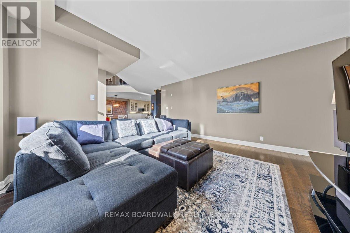 #PH804 – 320 MCLEOD STREET, Ottawa. Luxury613. By Peter Sagos - Image 17