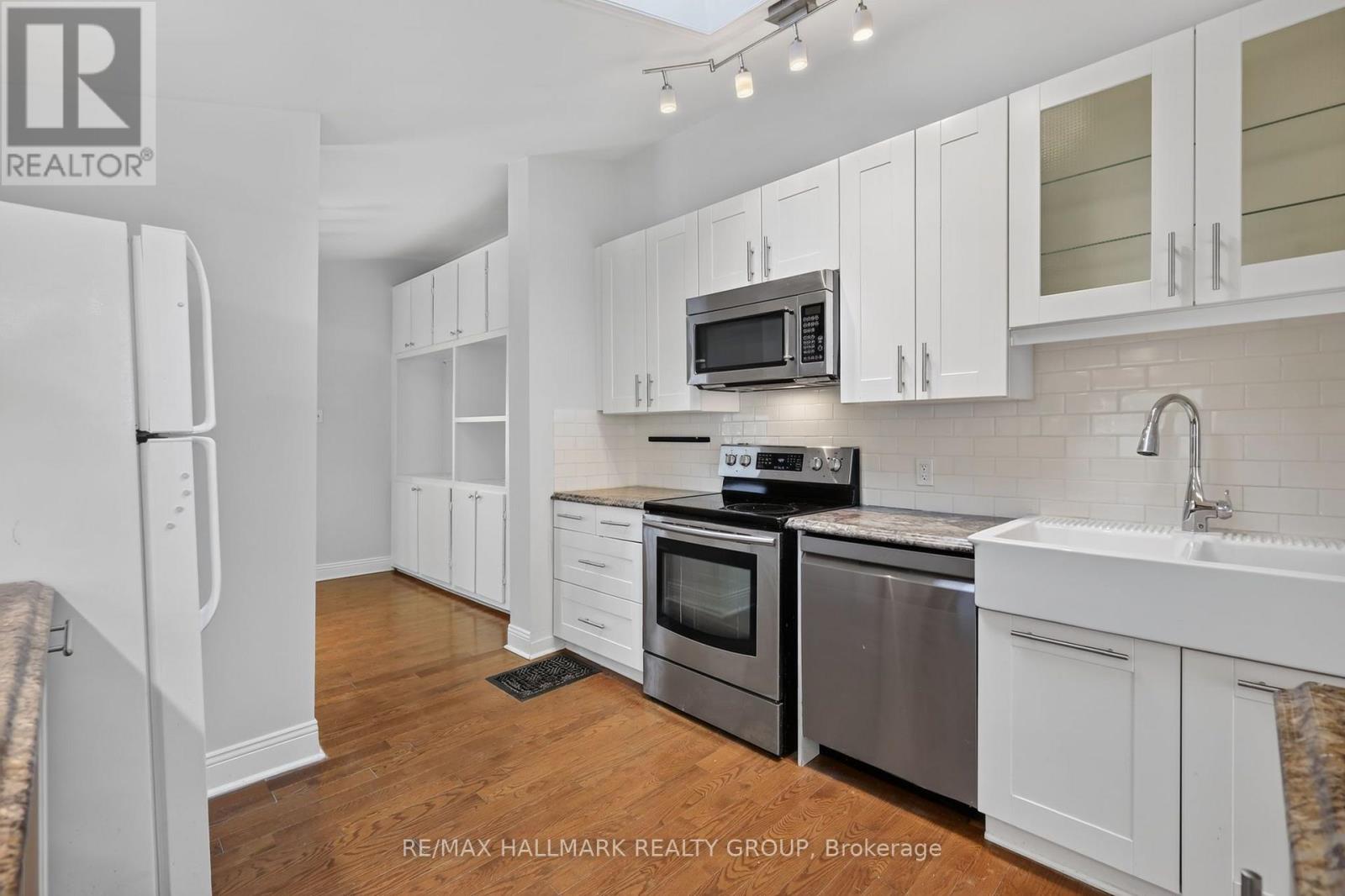 2 Bed, 2 Bath House for Sale in Ottawa – 115 SHERBROOKE AVENUE, Ottawa – MLS# X13542390 - Image 10