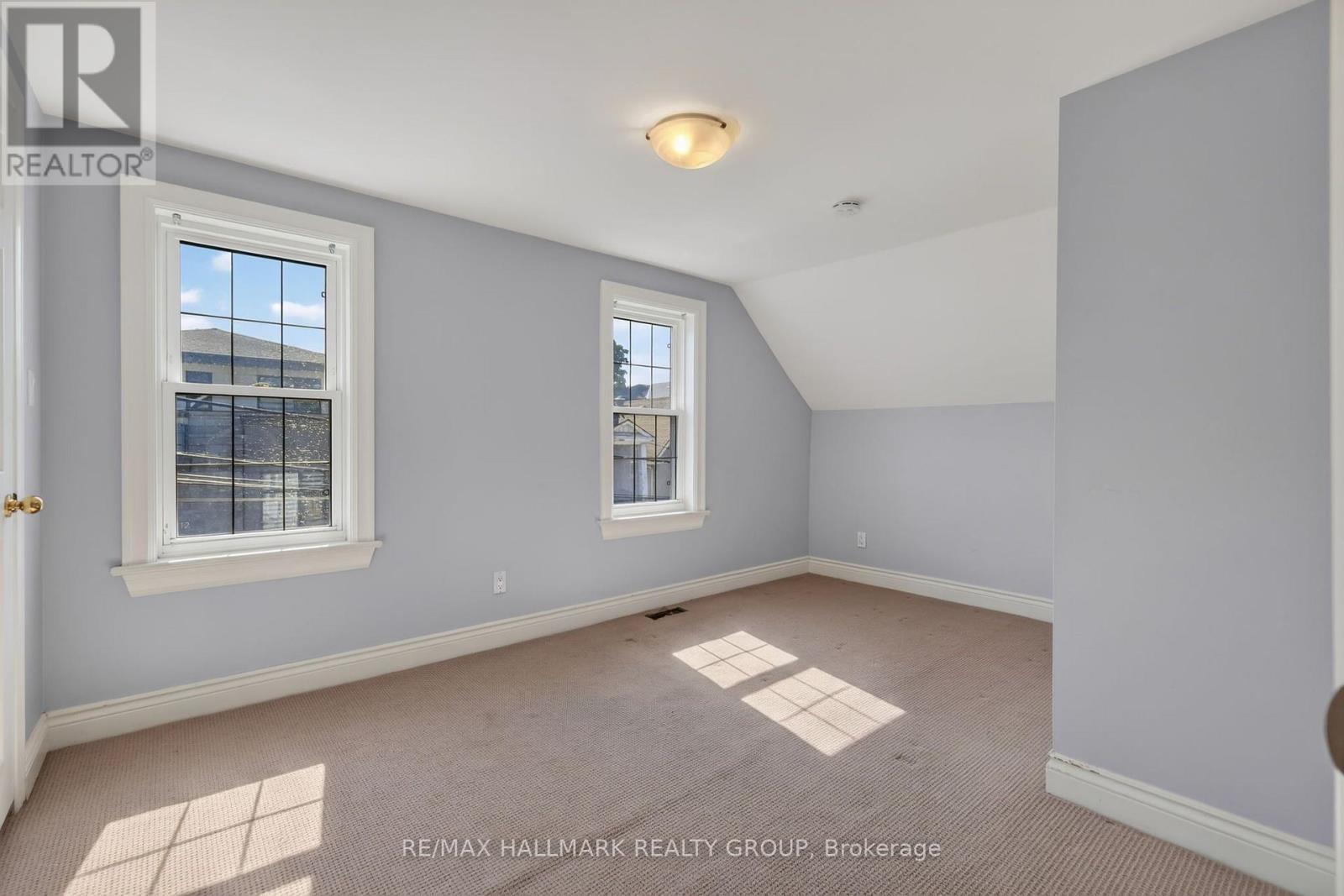 2 Bed, 2 Bath House for Sale in Ottawa – 115 SHERBROOKE AVENUE, Ottawa – MLS# X13542390 - Image 23
