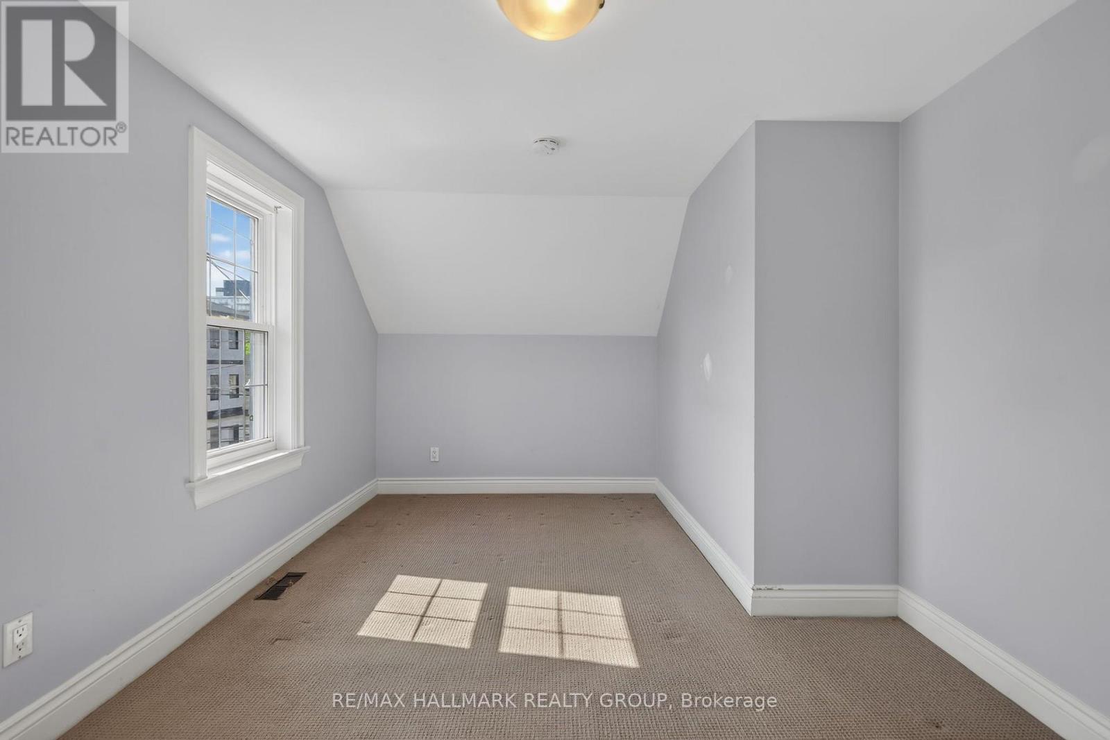 2 Bed, 2 Bath House for Sale in Ottawa – 115 SHERBROOKE AVENUE, Ottawa – MLS# X13542390 - Image 25