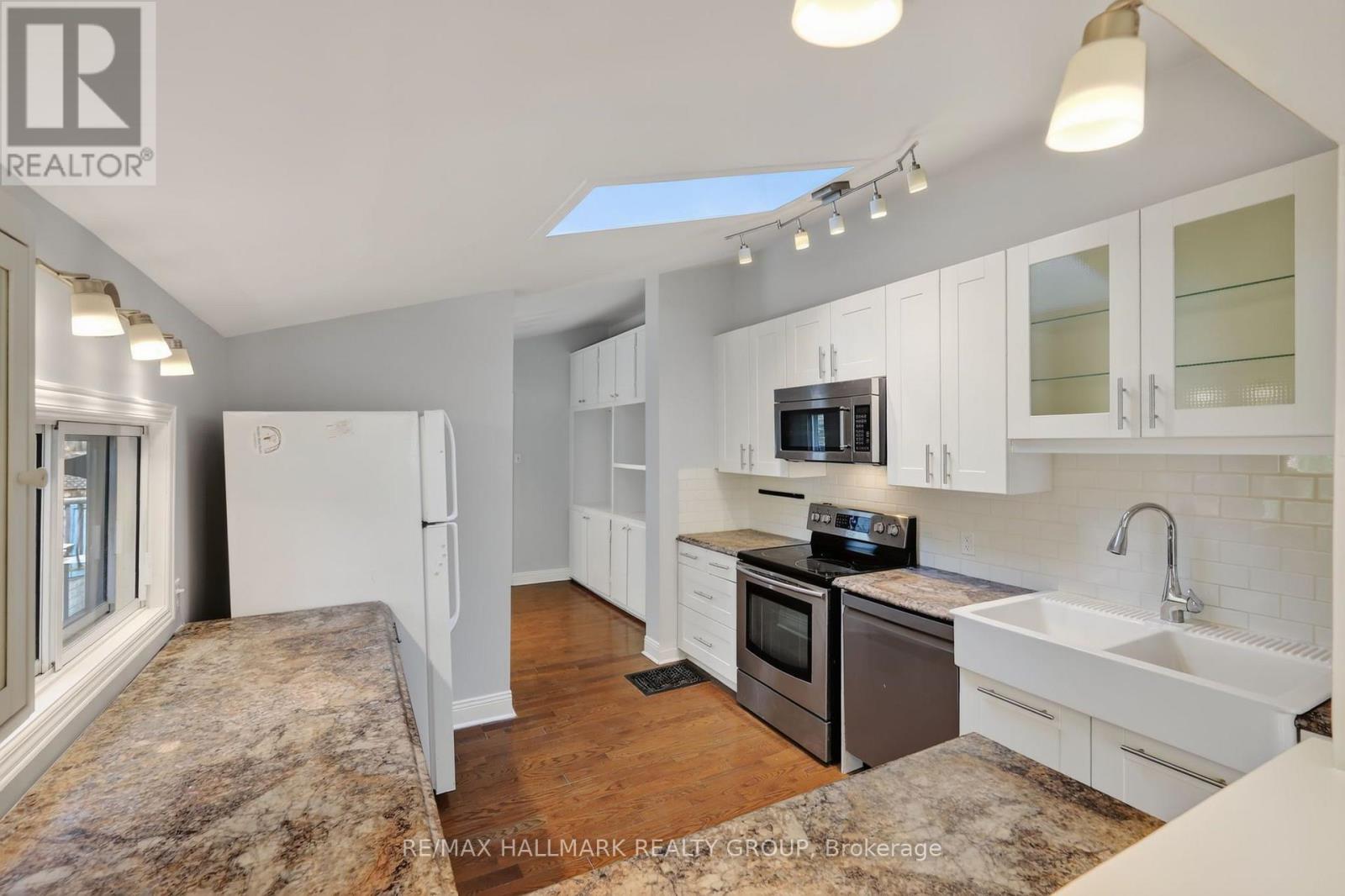 2 Bed, 2 Bath House for Sale in Ottawa – 115 SHERBROOKE AVENUE, Ottawa – MLS# X13542390 - Image 9