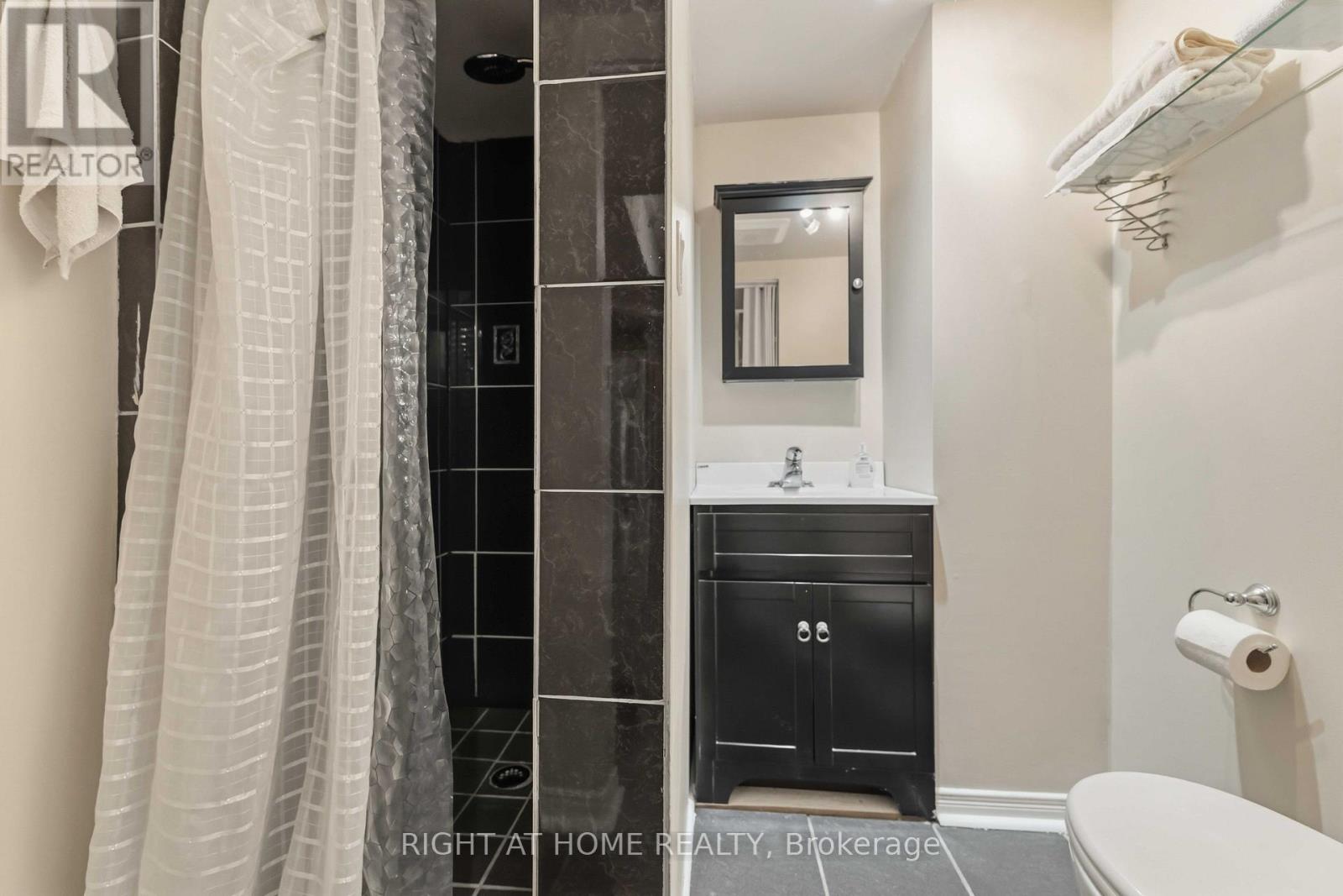 3 Bed, 4 Bath House for Sale in Ottawa – F – 12 OFFENBACH LANE, Ottawa – MLS# X13542398 - Image 28
