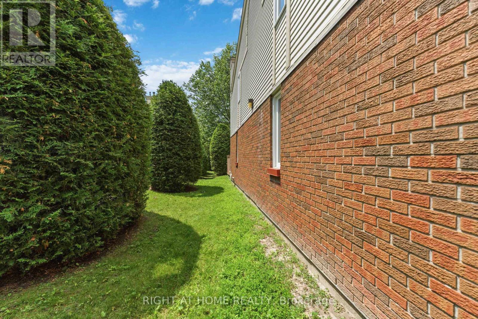 3 Bed, 4 Bath House for Sale in Ottawa – F – 12 OFFENBACH LANE, Ottawa – MLS# X13542398 - Image 34