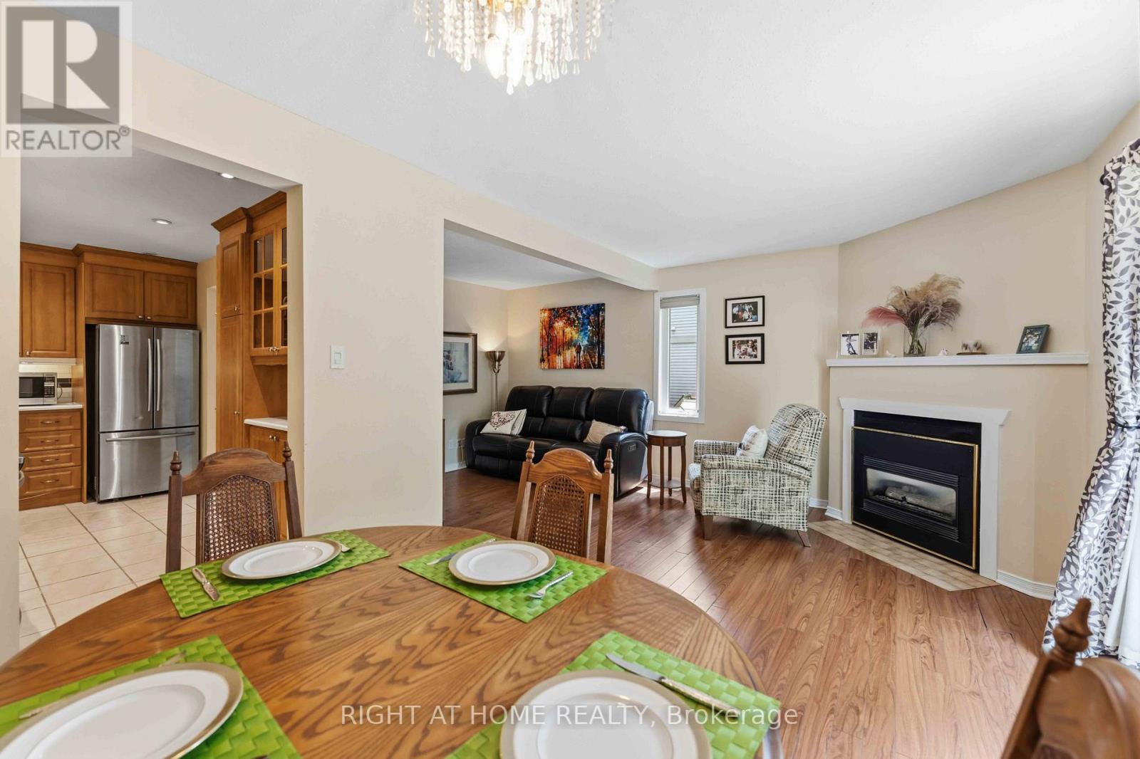 3 Bed, 4 Bath House for Sale in Ottawa – F – 12 OFFENBACH LANE, Ottawa – MLS# X13542398 - Image 7