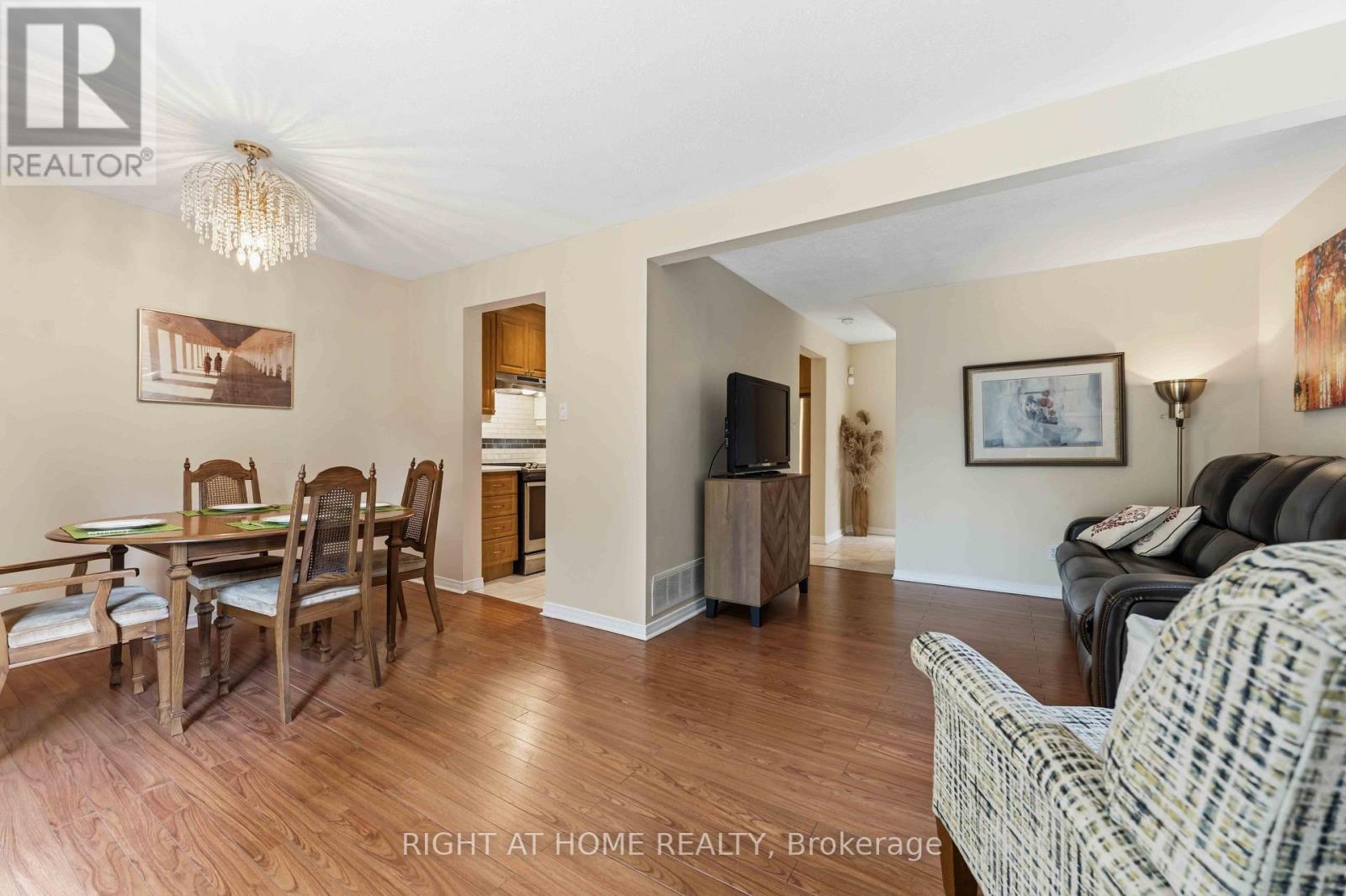3 Bed, 4 Bath House for Sale in Ottawa – F – 12 OFFENBACH LANE, Ottawa – MLS# X13542398 - Image 8