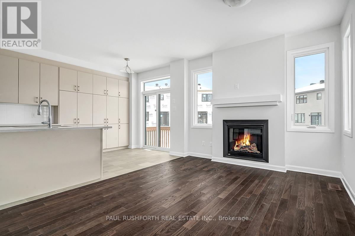 Living Room / Kitchen