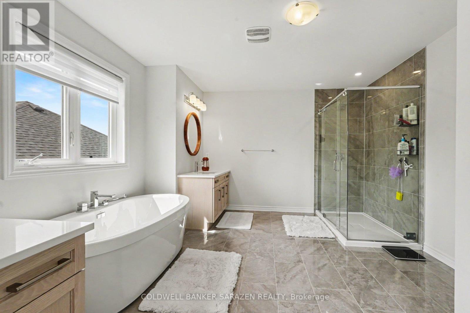 196 BLACKHORSE DRIVE - 32