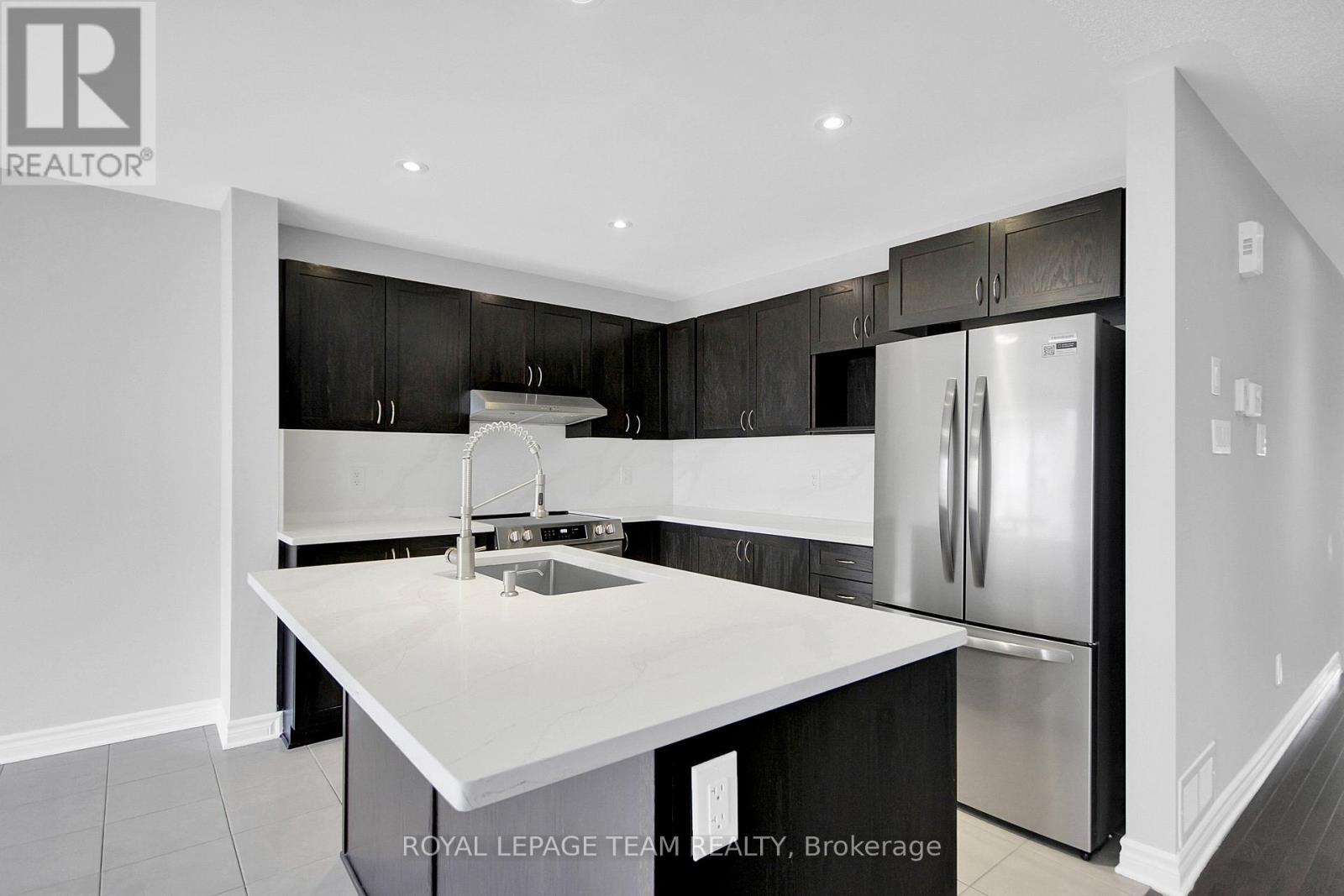 208 MISSION TRAIL CRESCENT, Ottawa. Luxury613. By Peter Sagos - Image 13
