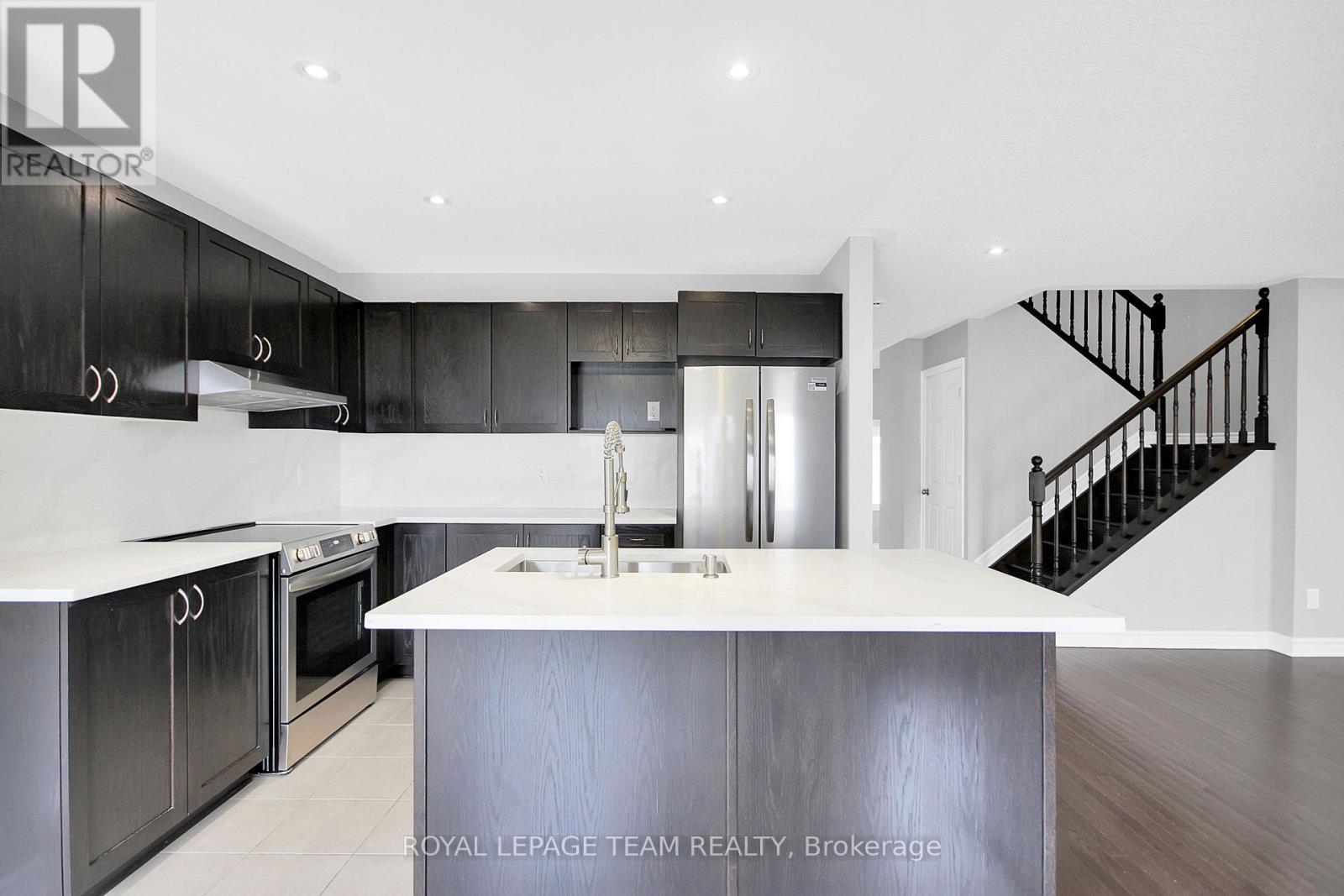 208 MISSION TRAIL CRESCENT, Ottawa. Luxury613. By Peter Sagos - Image 20
