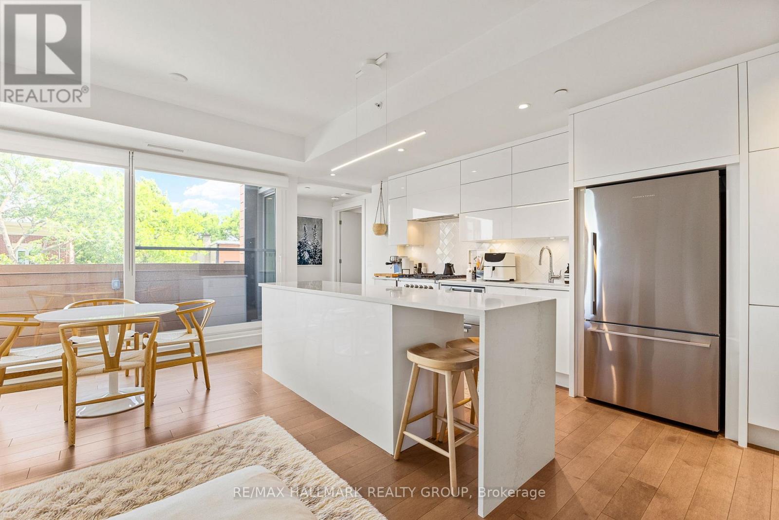 #207 135 BARRETTE STREET - 9