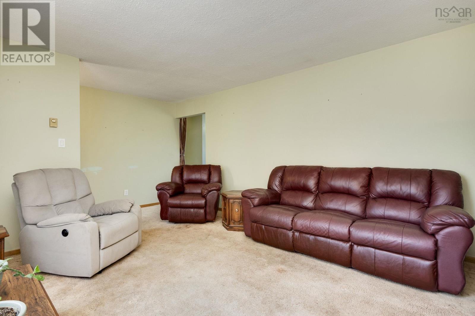 Property 8 of 46 of 353 Meadowvale Road