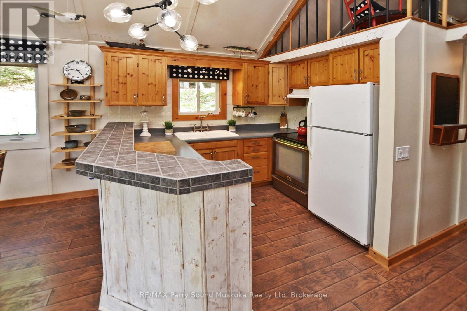 322 HEALEY LAKE WATER - 28