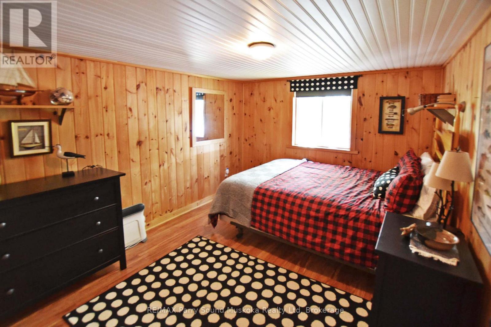 322 HEALEY LAKE WATER - 37