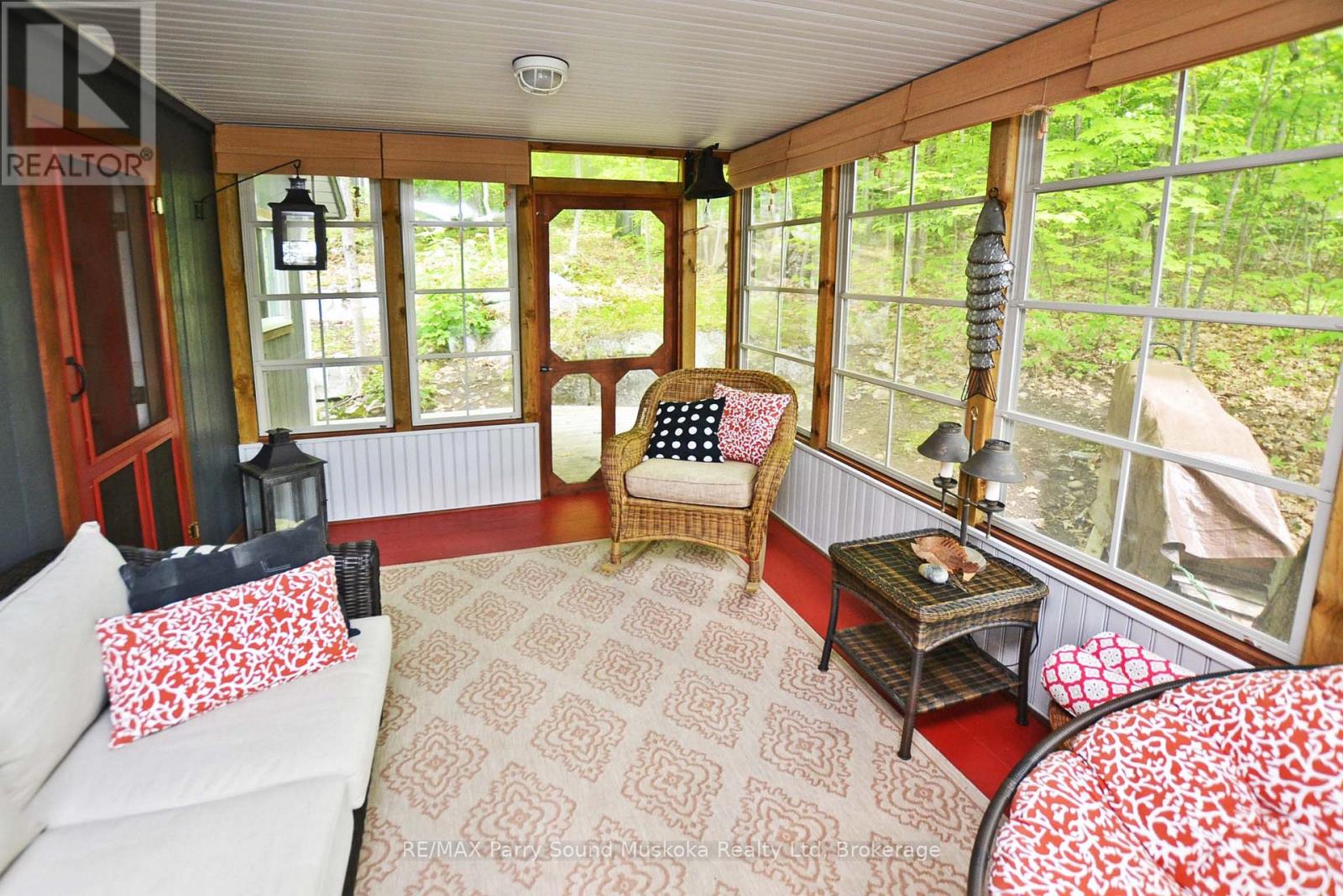 322 HEALEY LAKE WATER - 32