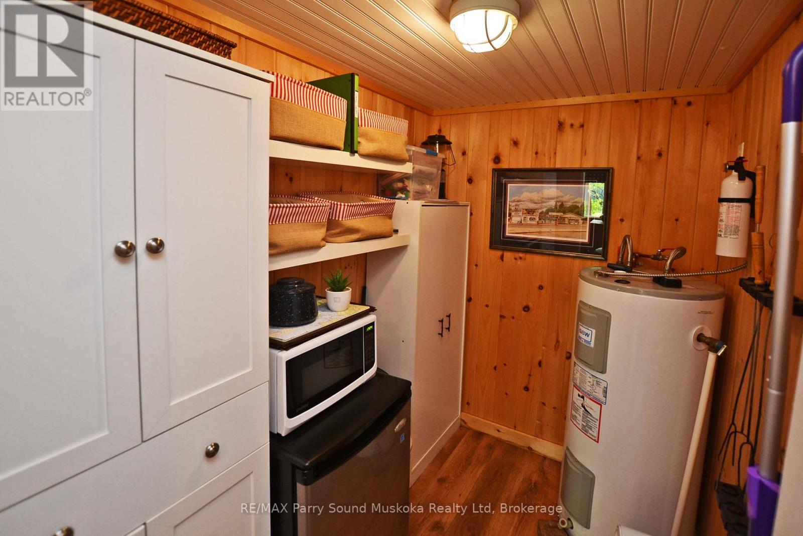 322 HEALEY LAKE WATER - 42