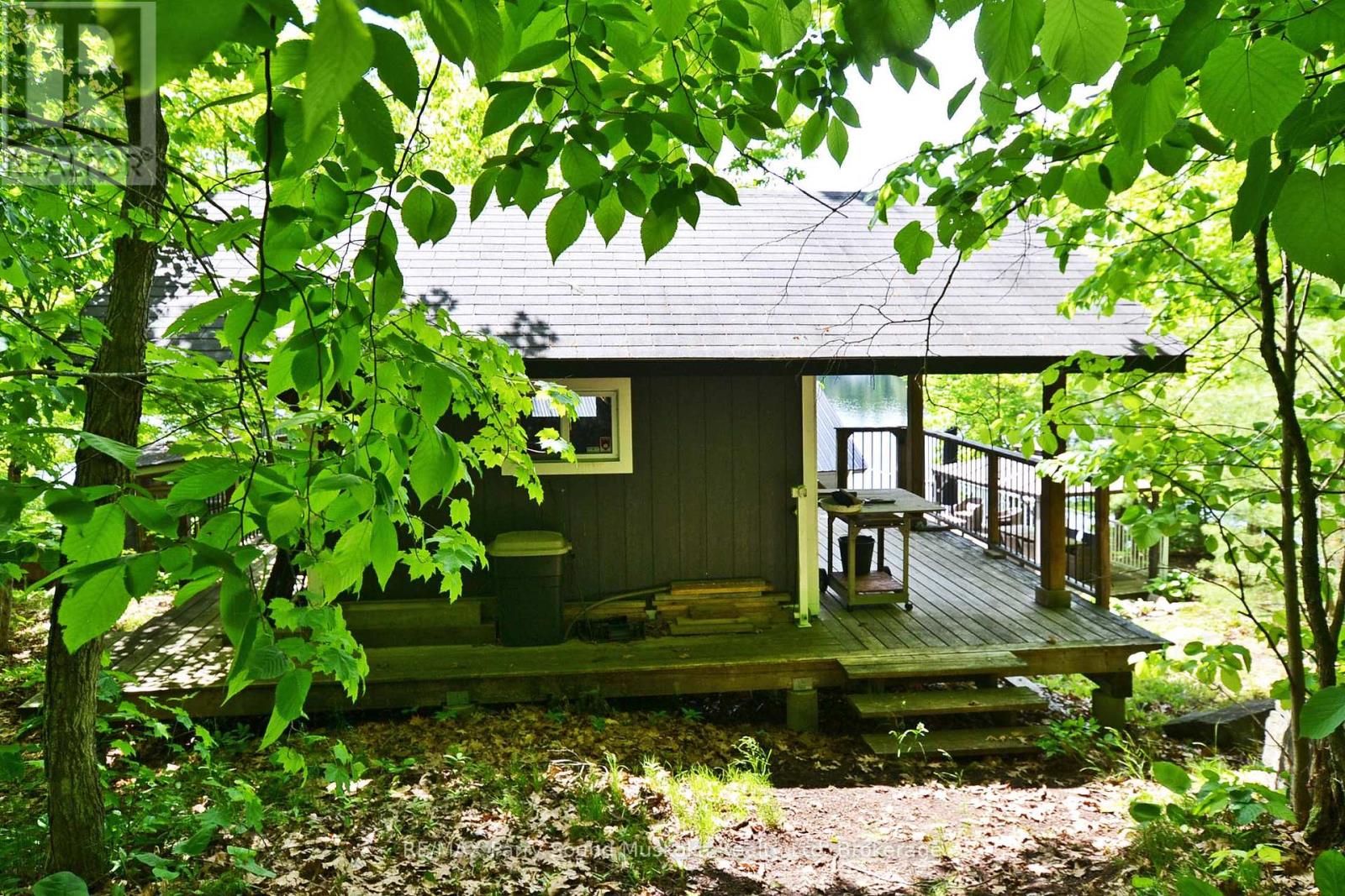 322 HEALEY LAKE WATER - 44