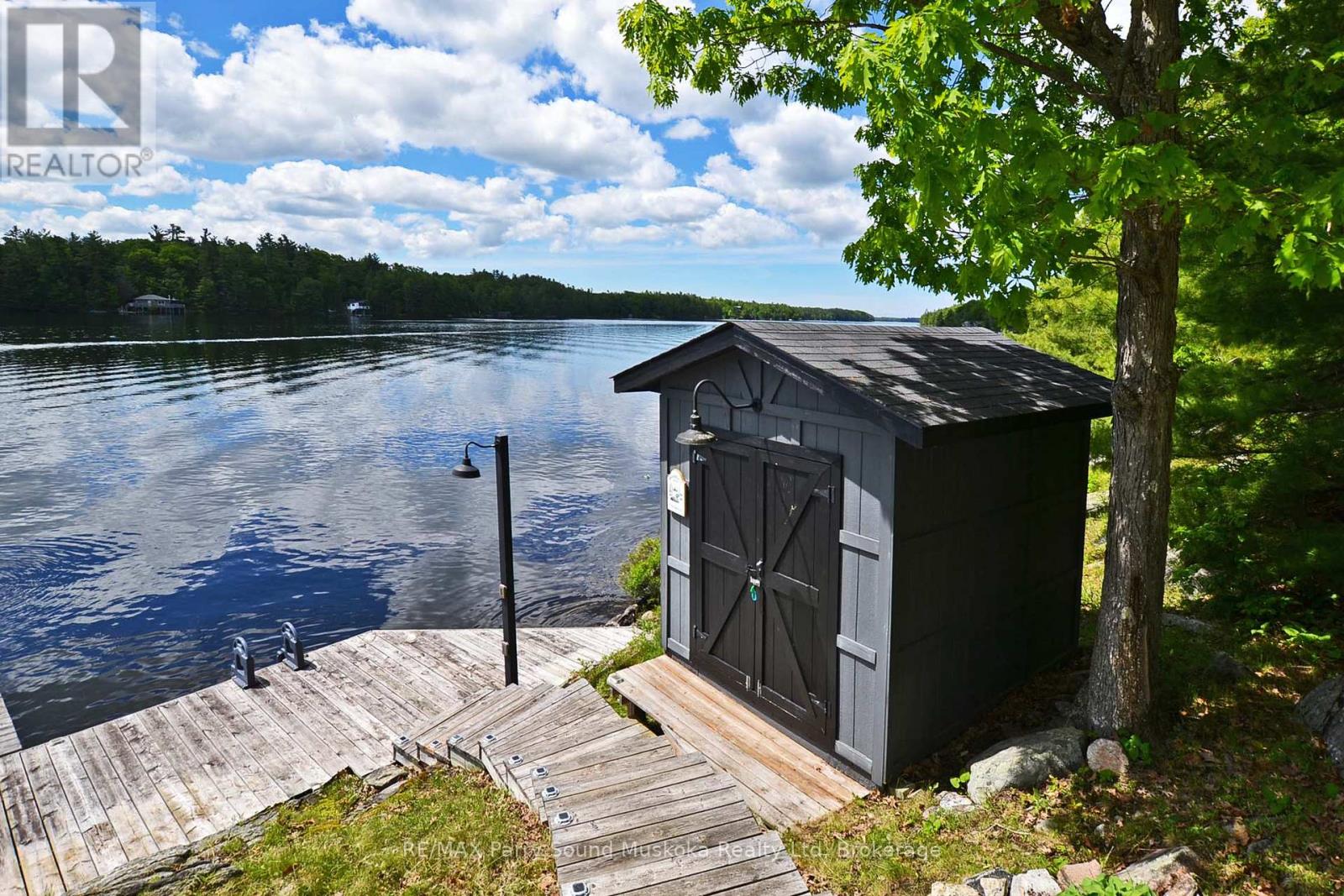 322 HEALEY LAKE WATER - 48