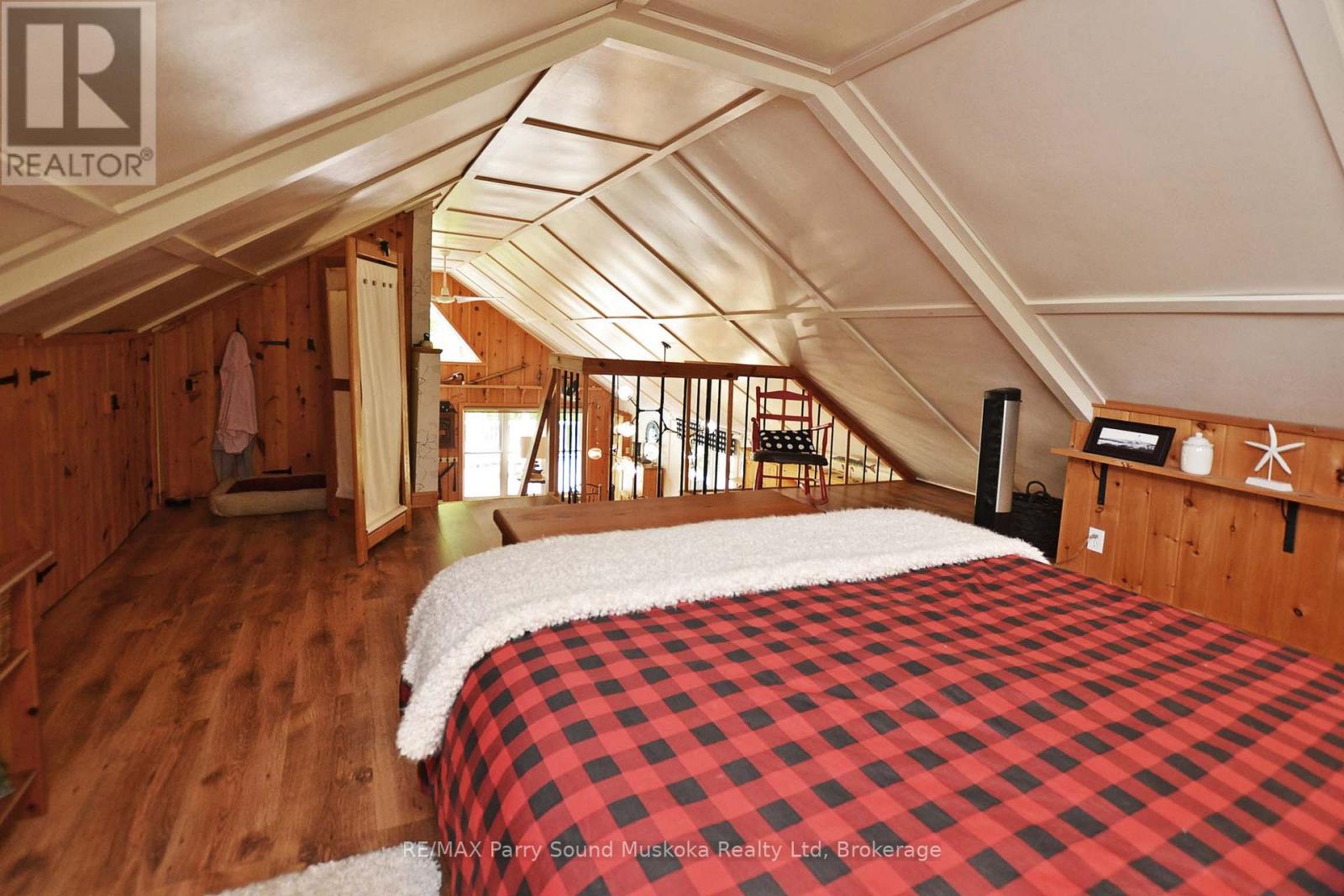 322 HEALEY LAKE WATER - 35