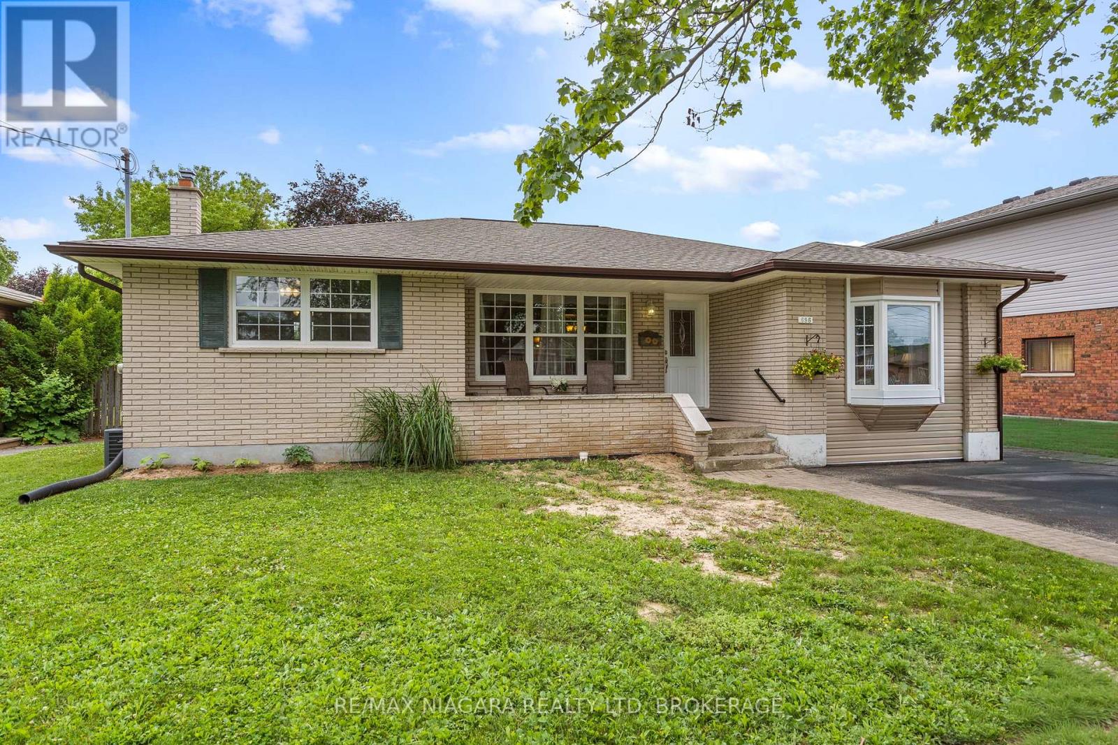696 CLARE AVENUE - 1