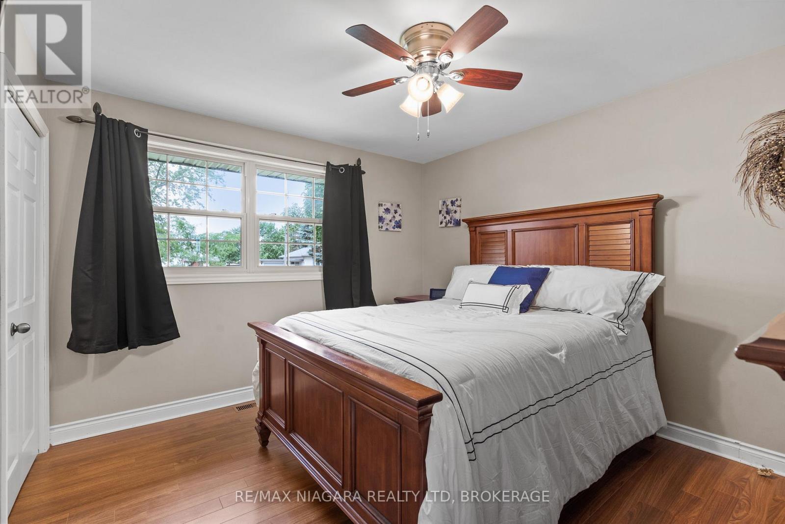 696 CLARE AVENUE - 13