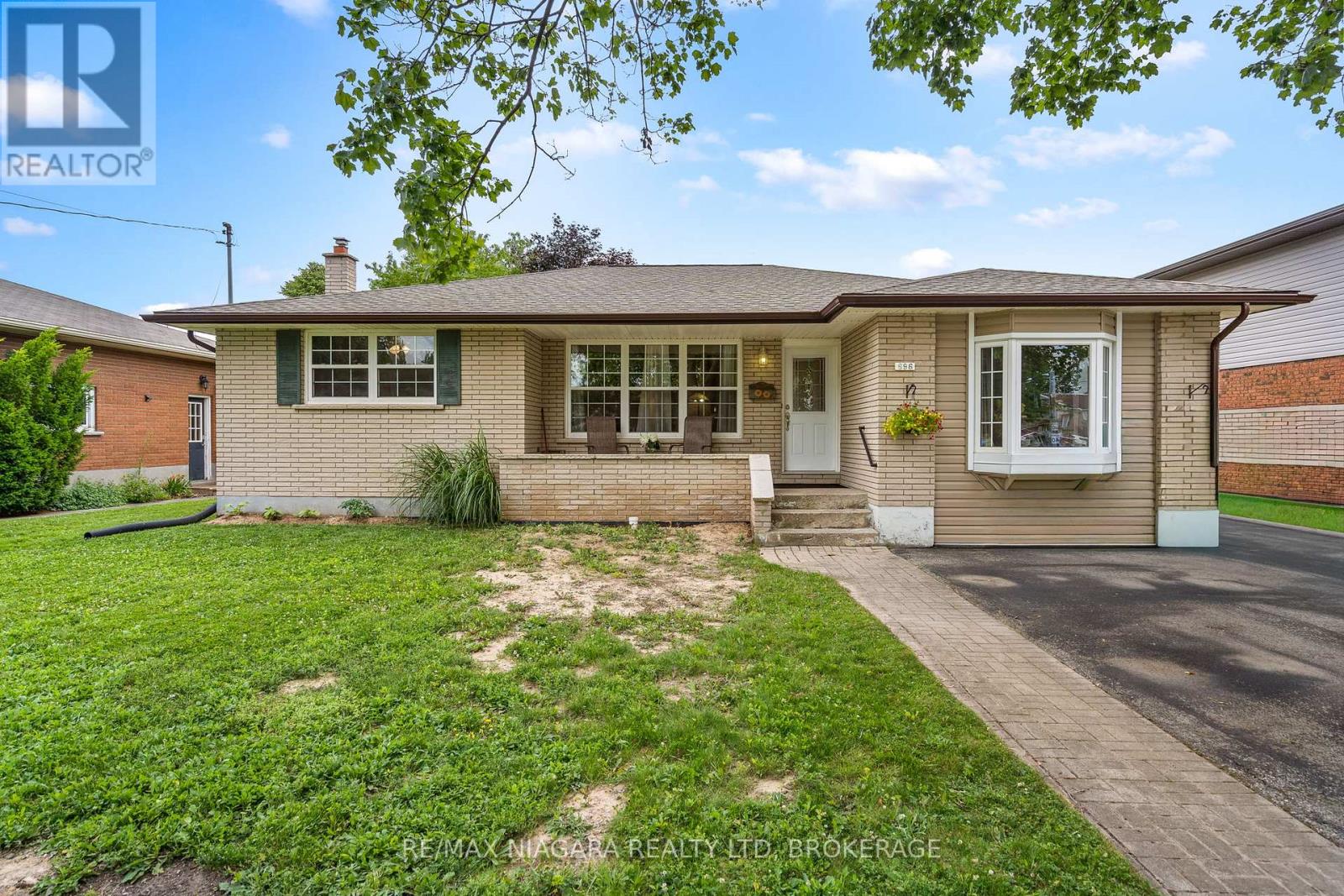 696 CLARE AVENUE - 2
