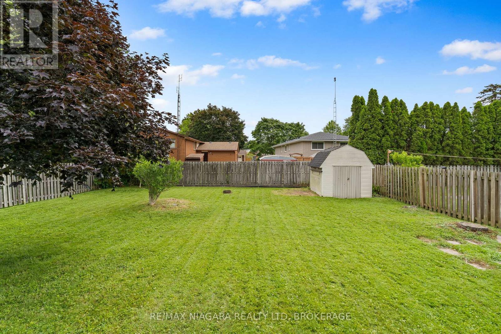 696 CLARE AVENUE - 21