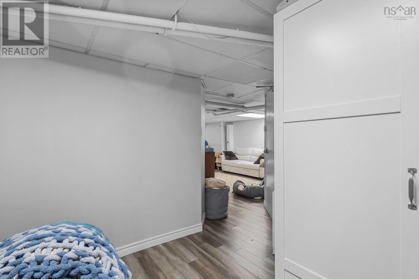 1394 Edward Street - 31