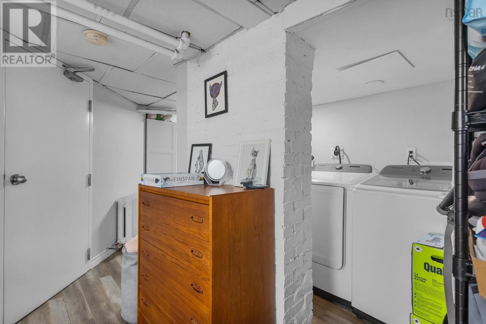 1394 Edward Street - 29