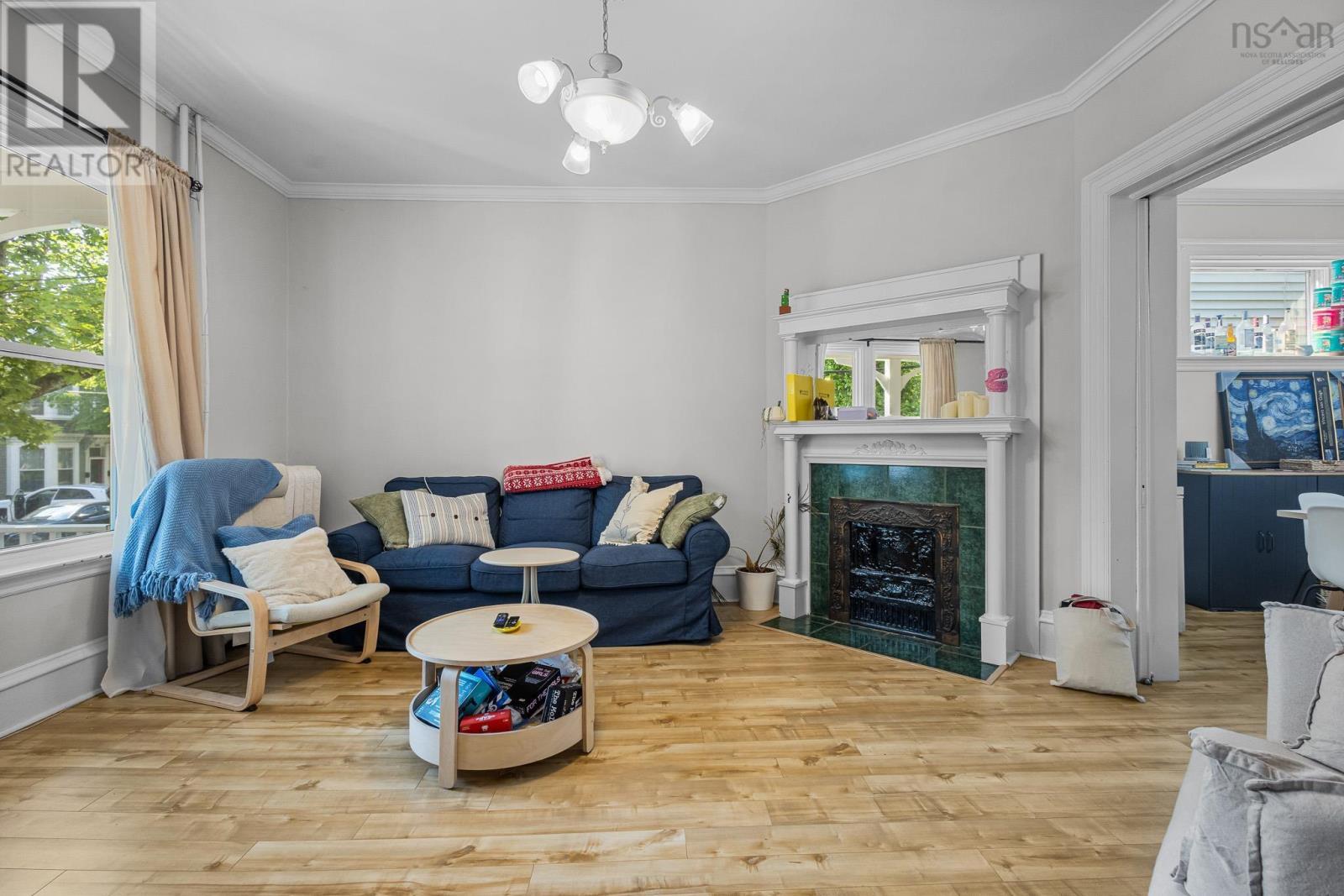 1394 Edward Street - 8