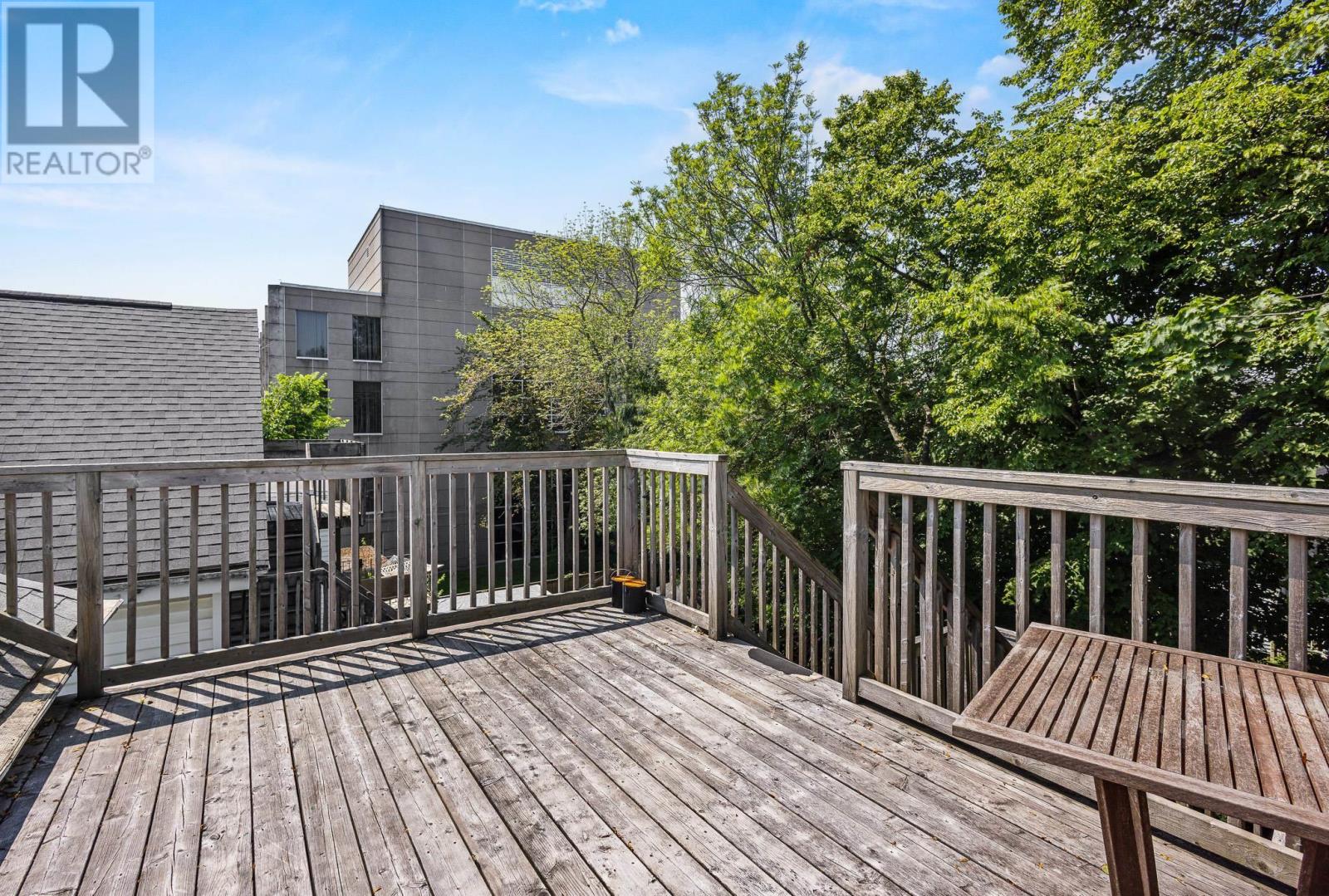 1394 Edward Street - 39