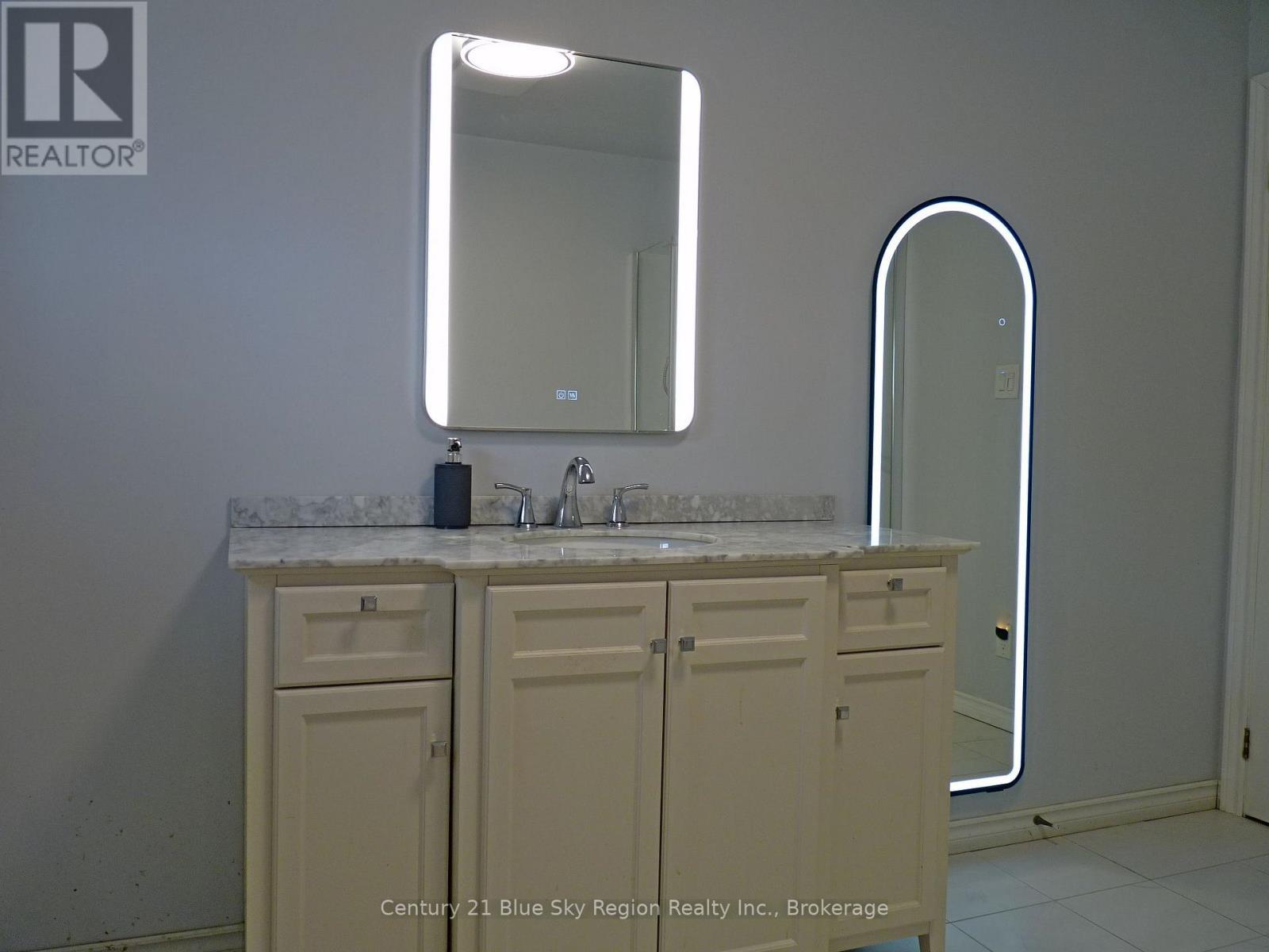 11 WATERFRONT DRIVE - Image 17