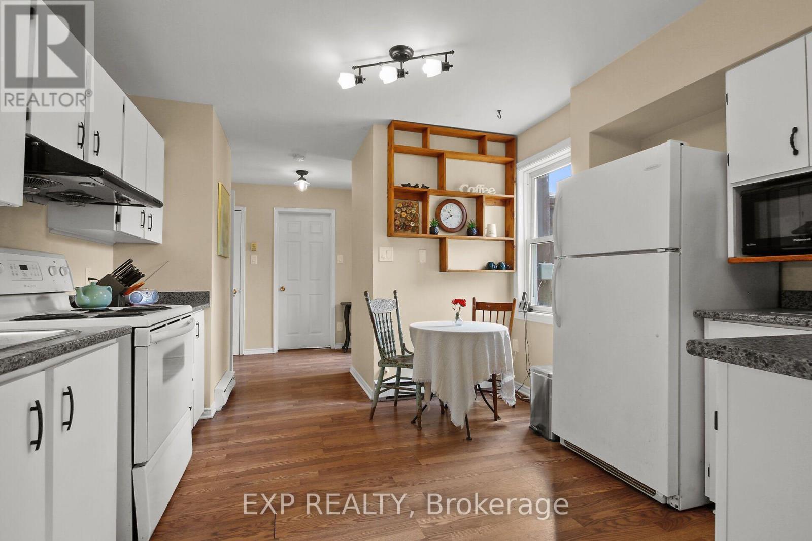 1798 BURNT LANDS ROAD, Ottawa. Luxury613. By Peter Sagos - Image 9