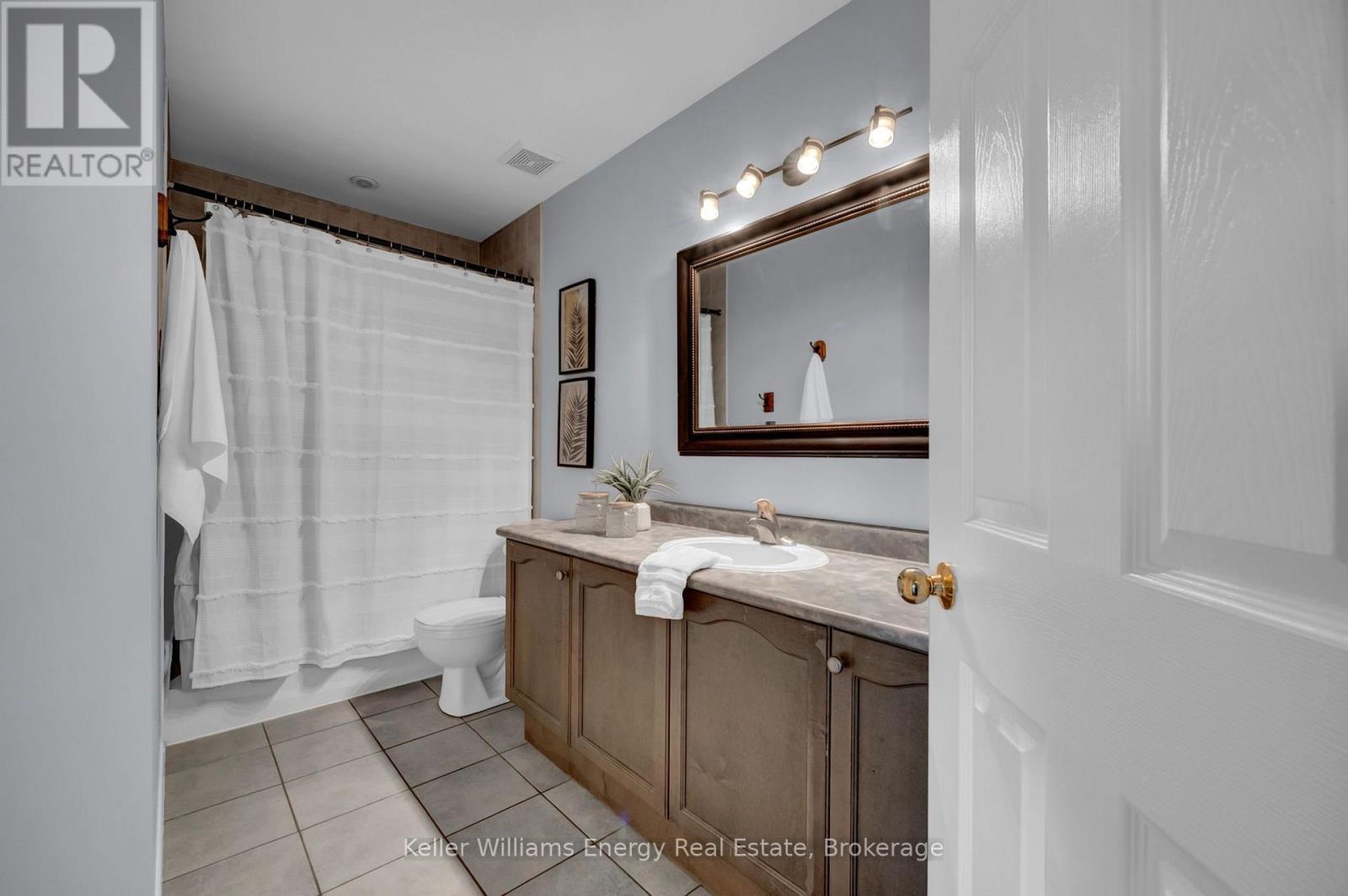 1502 CLEARBROOK DRIVE - 32