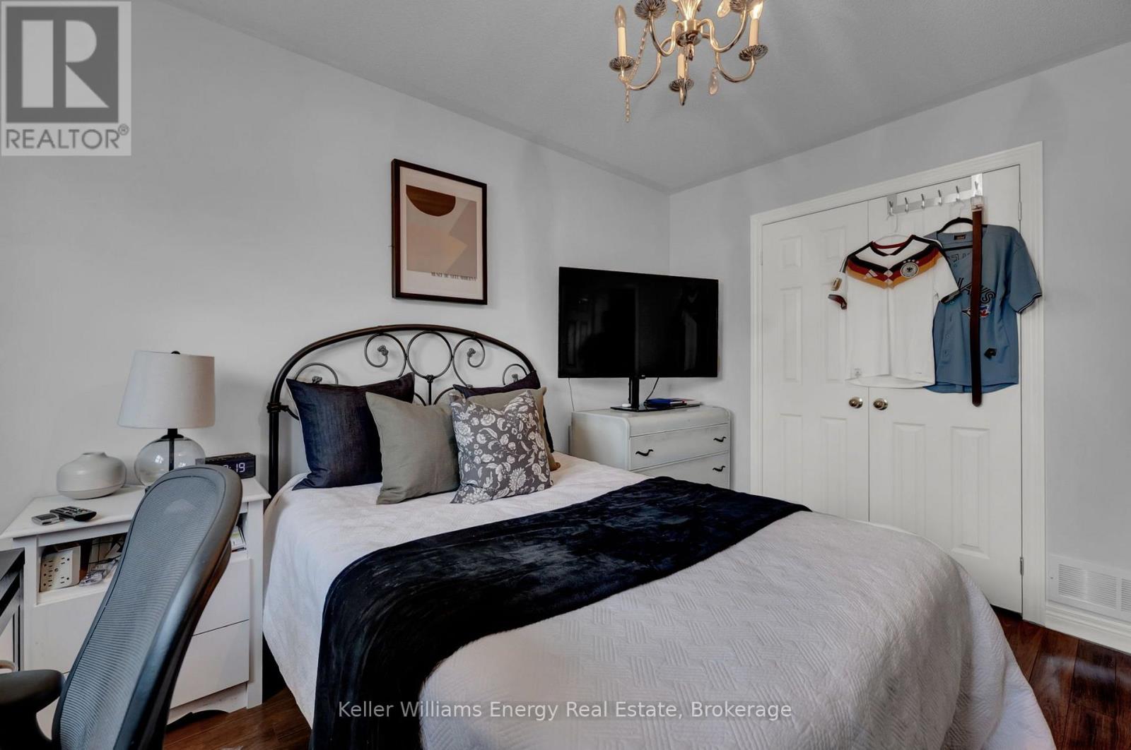 1502 CLEARBROOK DRIVE - 34