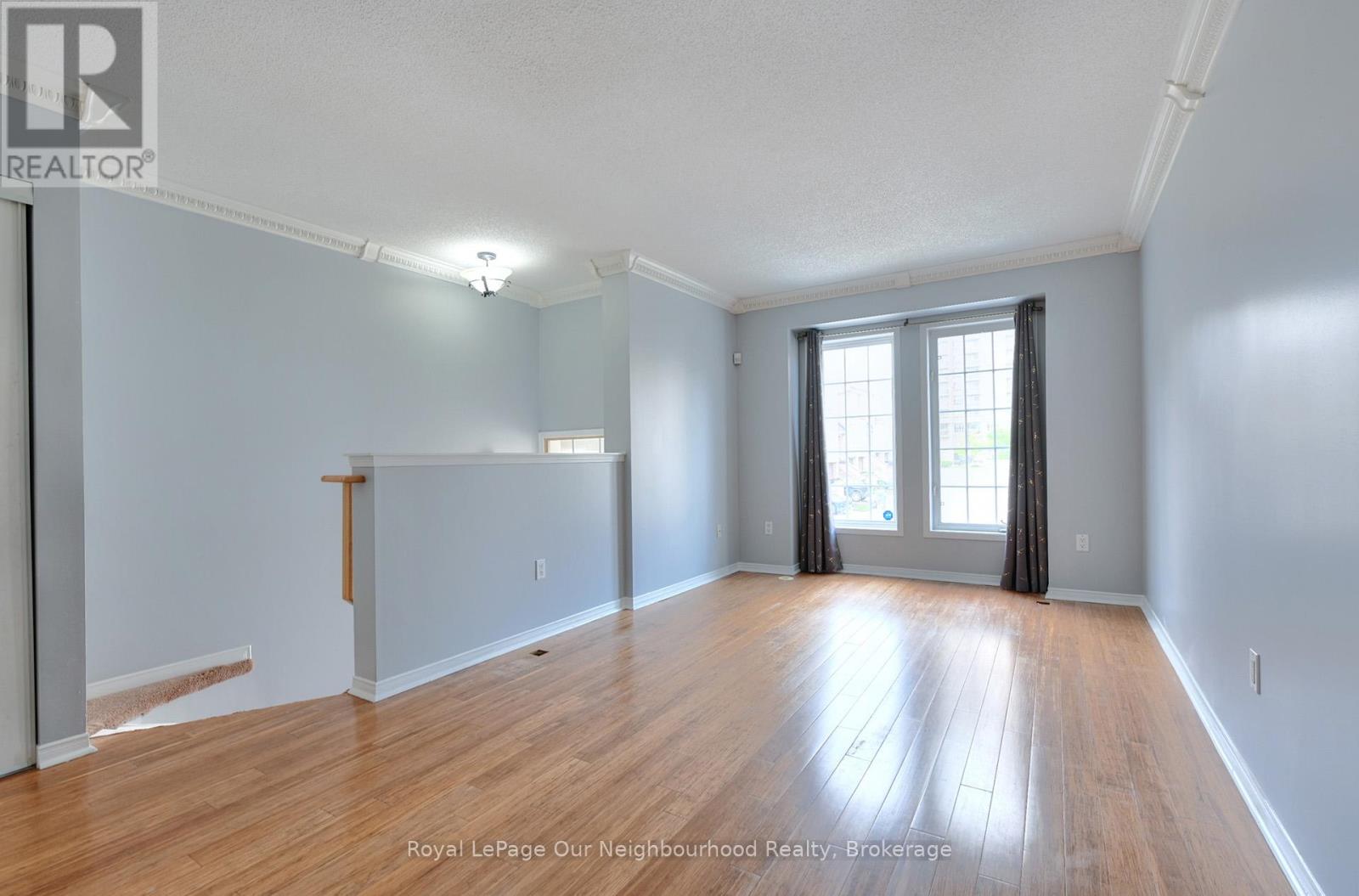 #96 50 STRATHAVEN DRIVE - 3