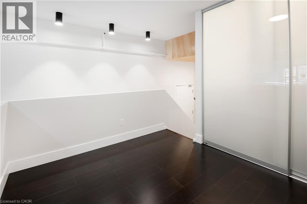 #105 676 RICHMOND Street W - 10