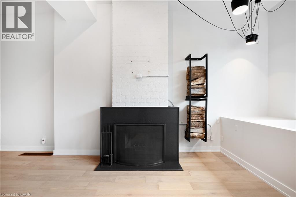 #105 676 RICHMOND Street W - 2