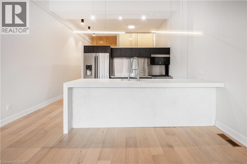 #105 676 RICHMOND Street W - 4