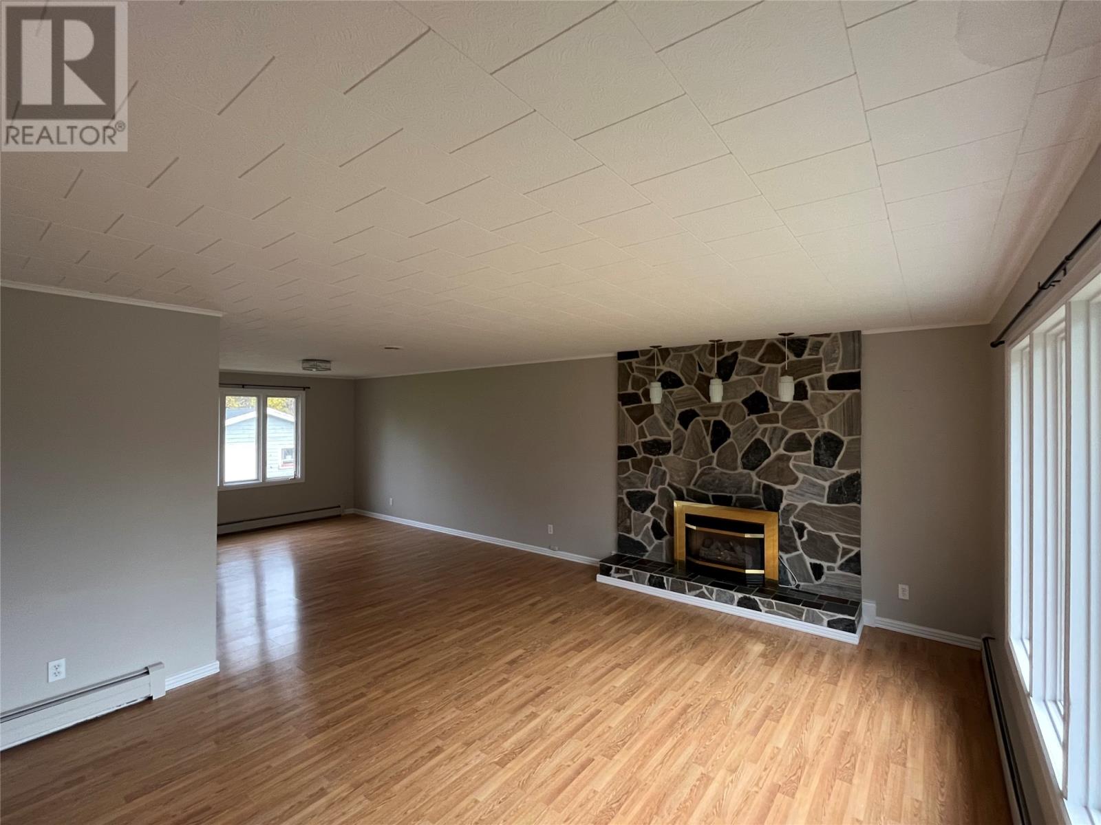 127 Commonwealth Avenue - Image 11