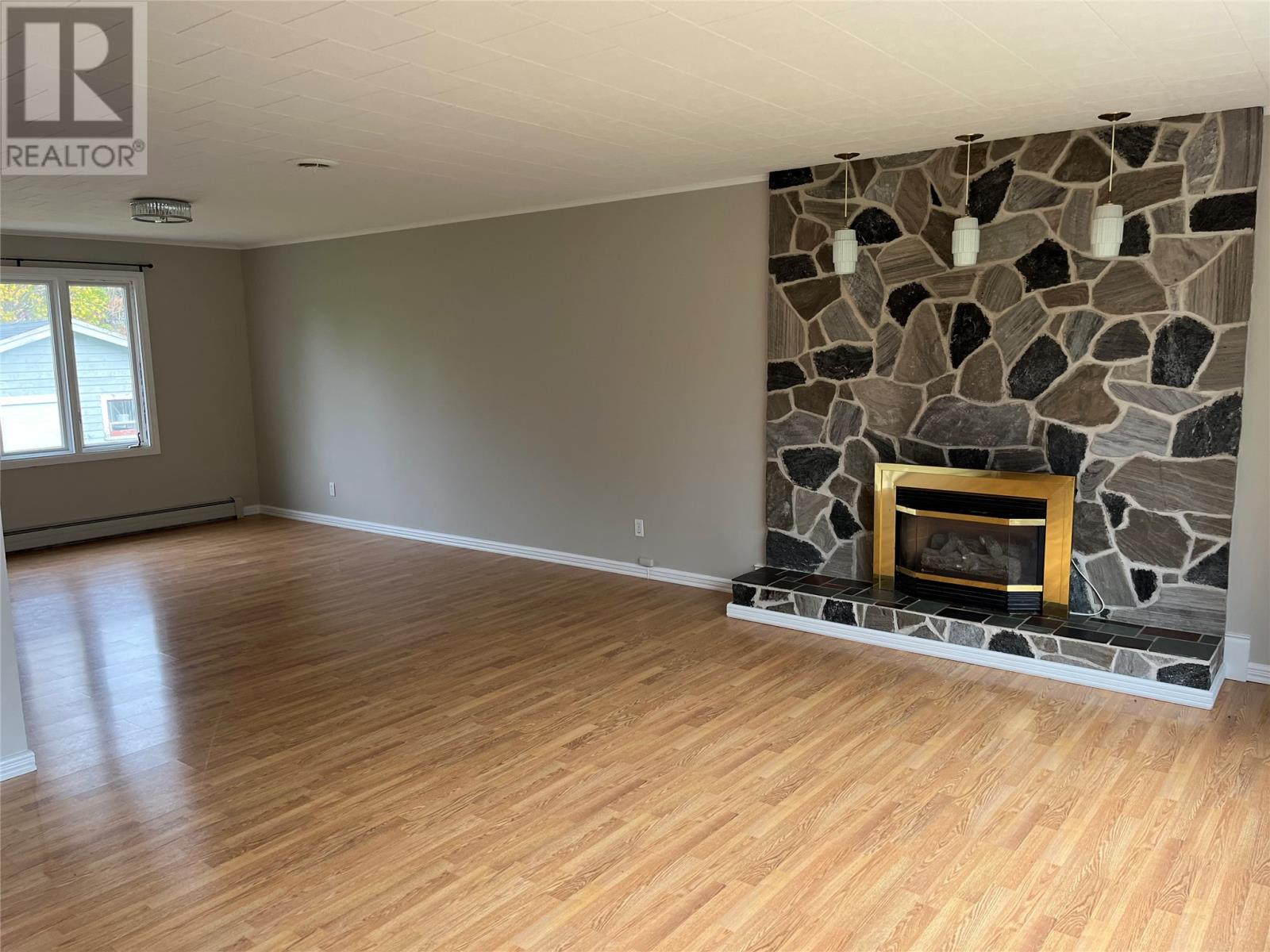 127 Commonwealth Avenue - Image 10