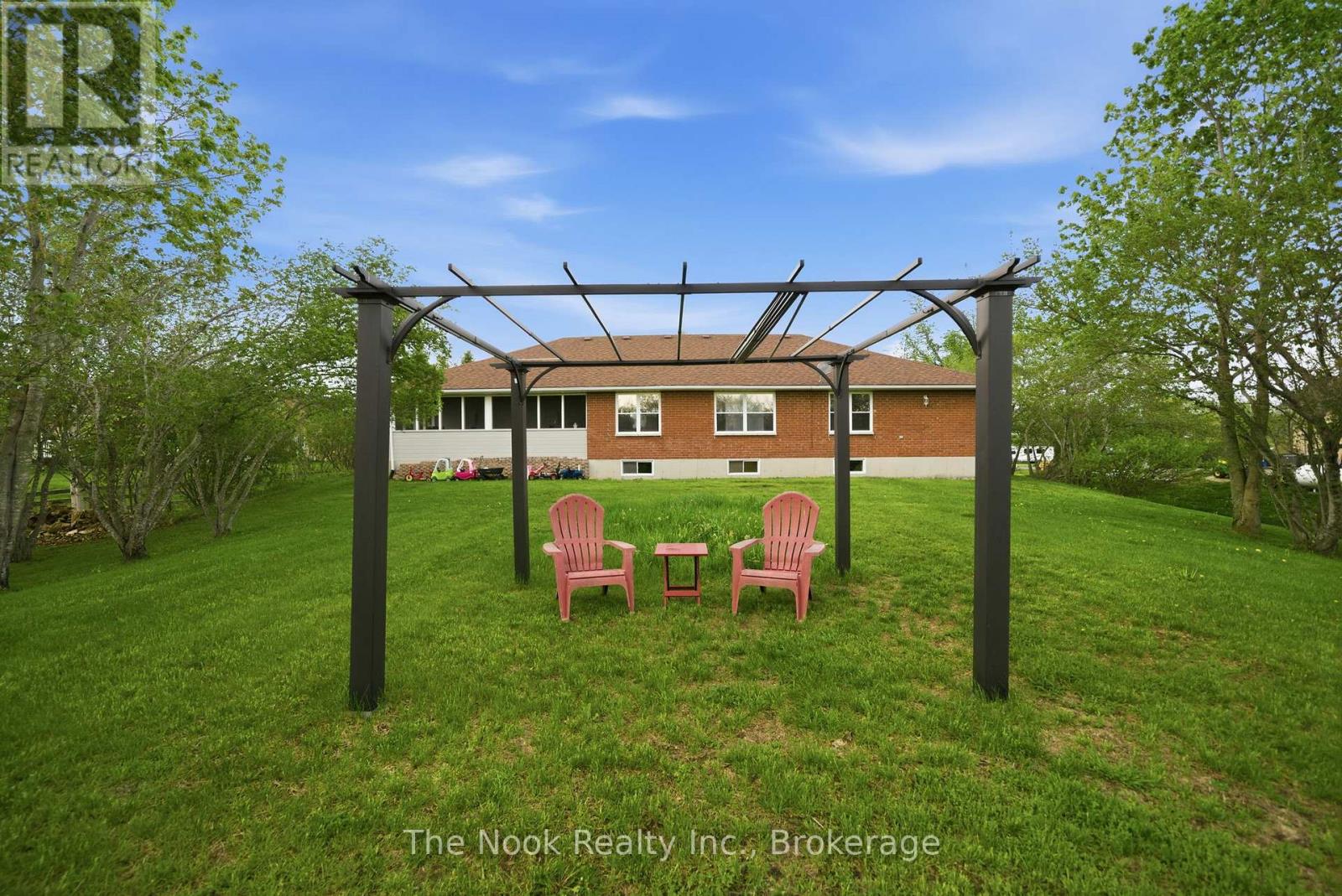 4 MCGILLIVRAY LANE - 39