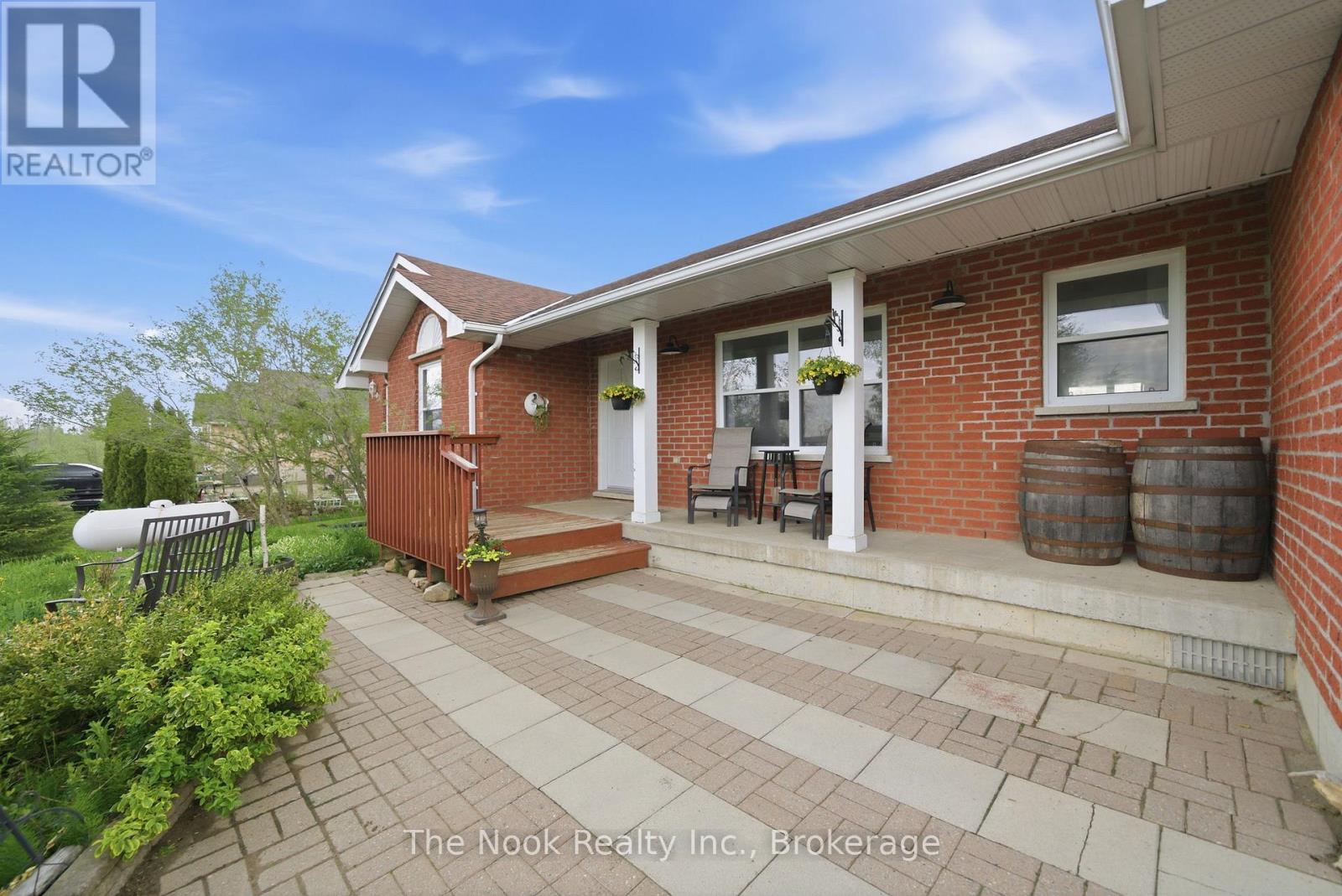 4 MCGILLIVRAY LANE - 4