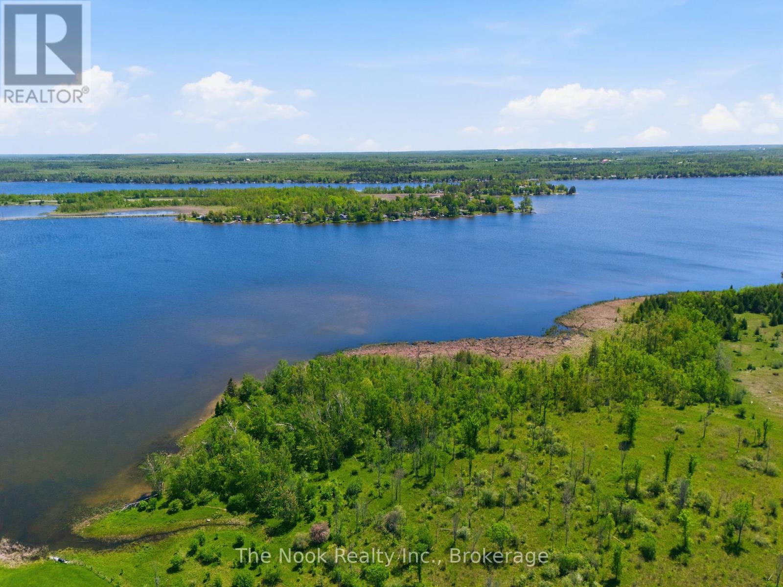 4 MCGILLIVRAY LANE - 45