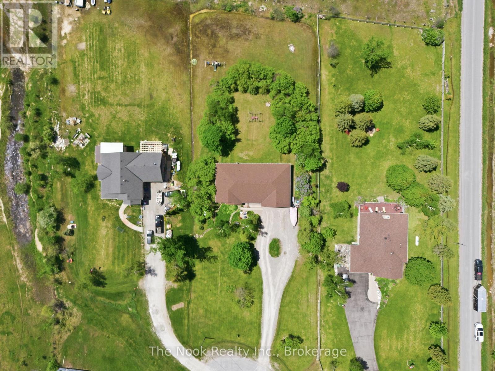 4 MCGILLIVRAY LANE - 47