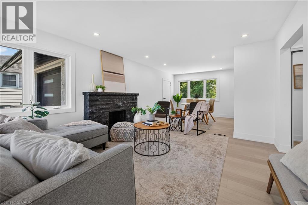 124 CORMAN Avenue - Image 8