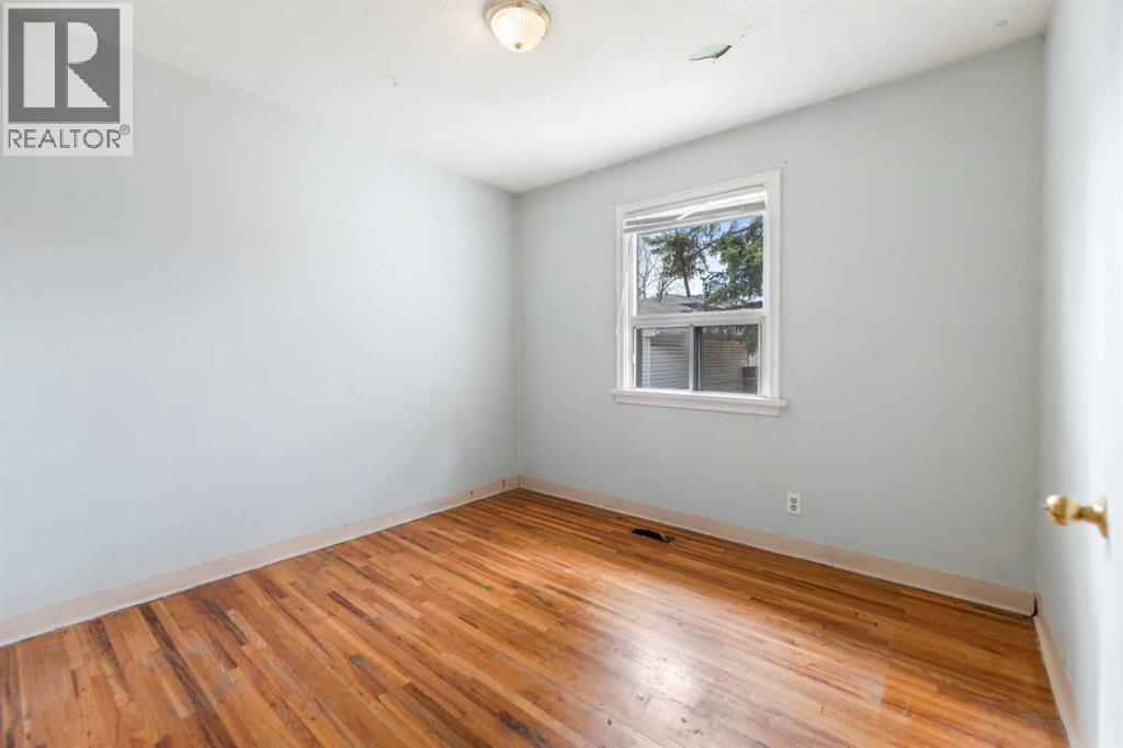 6435 34 Avenue NW - 13