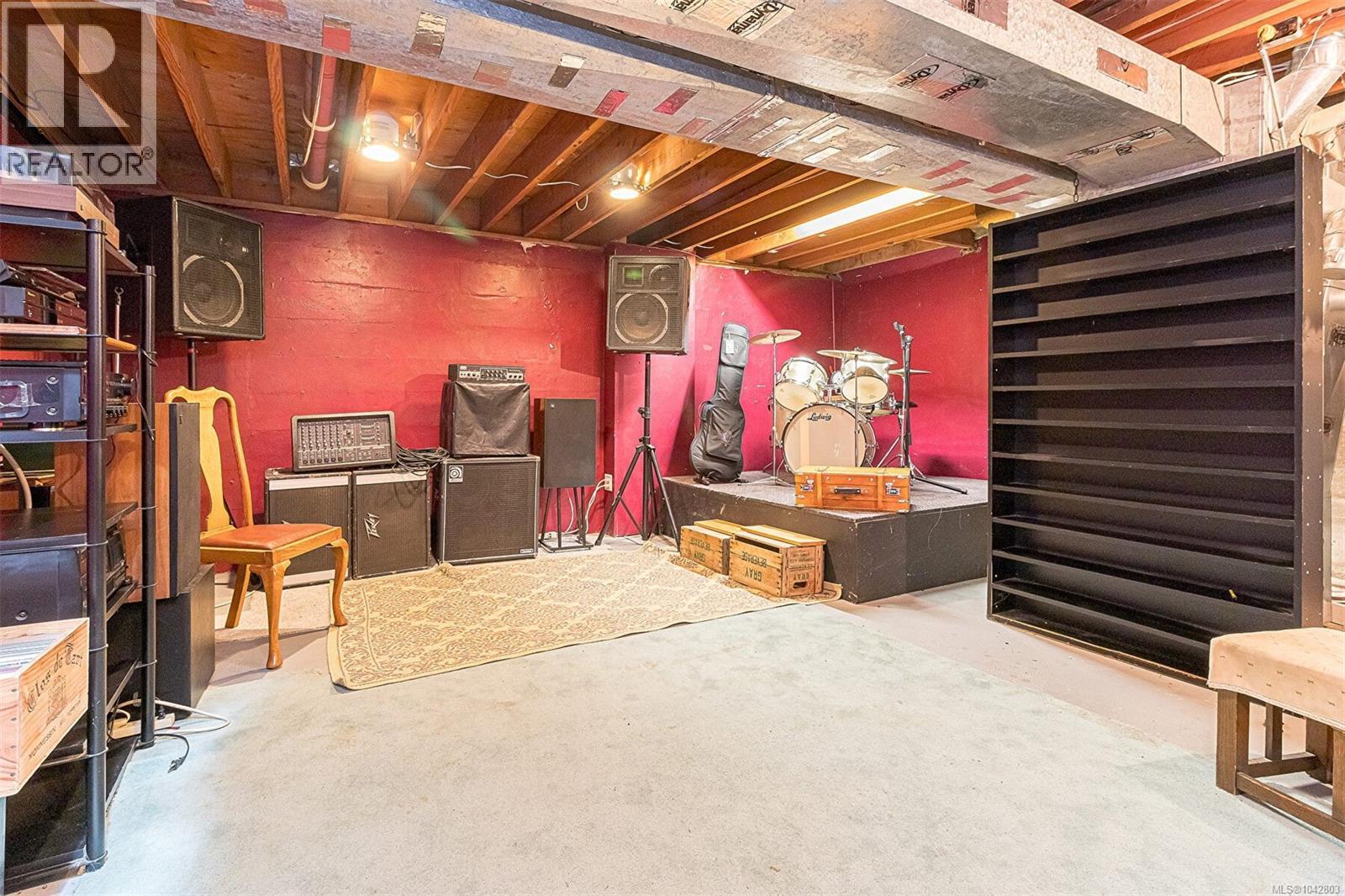 1288 Roy Rd - 32