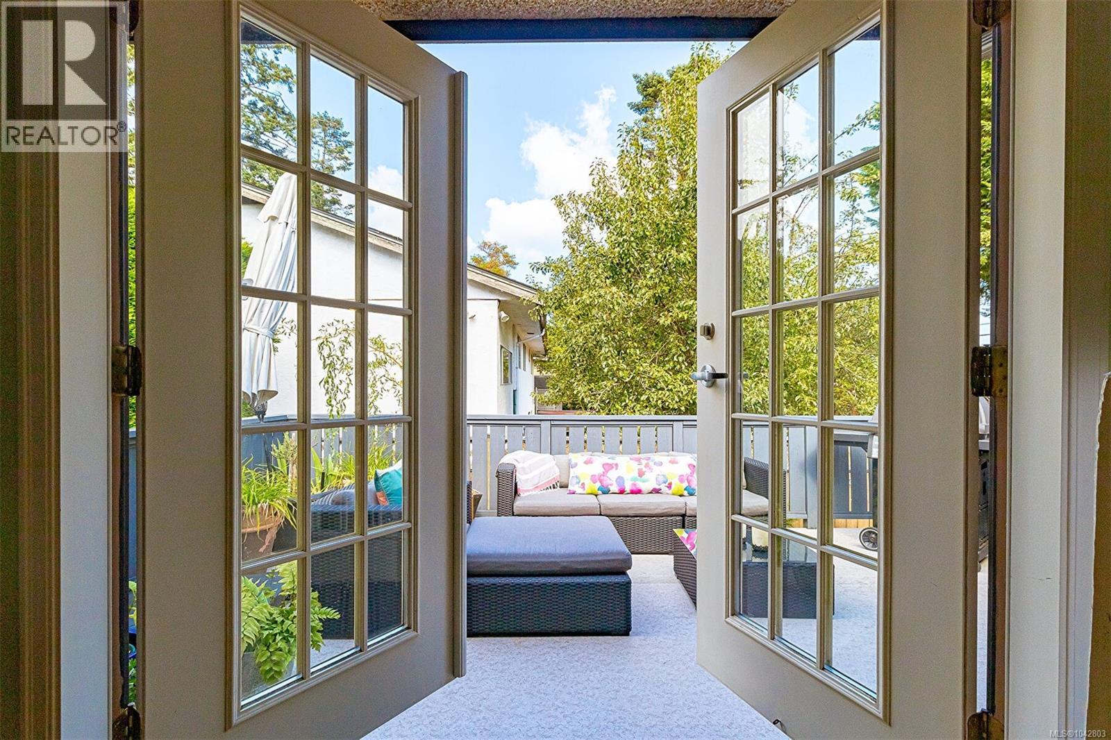 1288 Roy Rd - 34