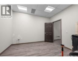 2 1330 Osler Street, Regina, SK S4R1W7 Photo 9