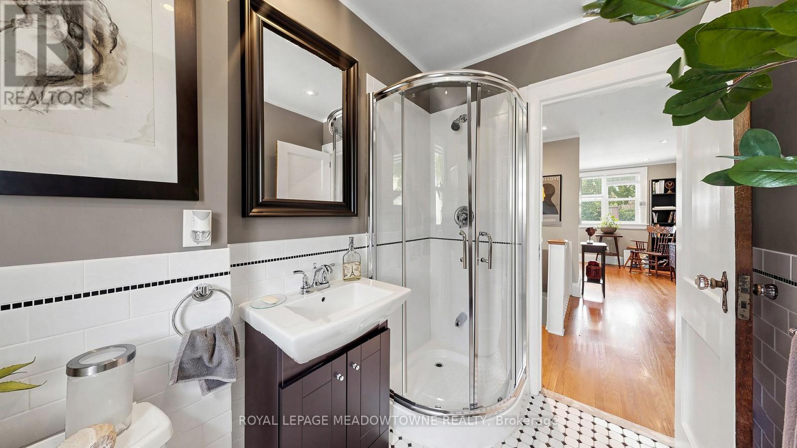 331 GLENHOLME AVENUE - Image 32